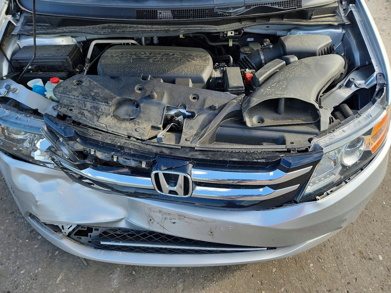 2014 Honda Odyssey Lx Silver vin: 5FNRL5H22EB005873