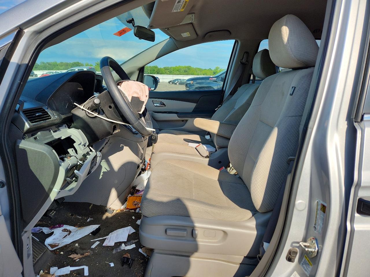 2014 Honda Odyssey Lx Silver vin: 5FNRL5H22EB005873