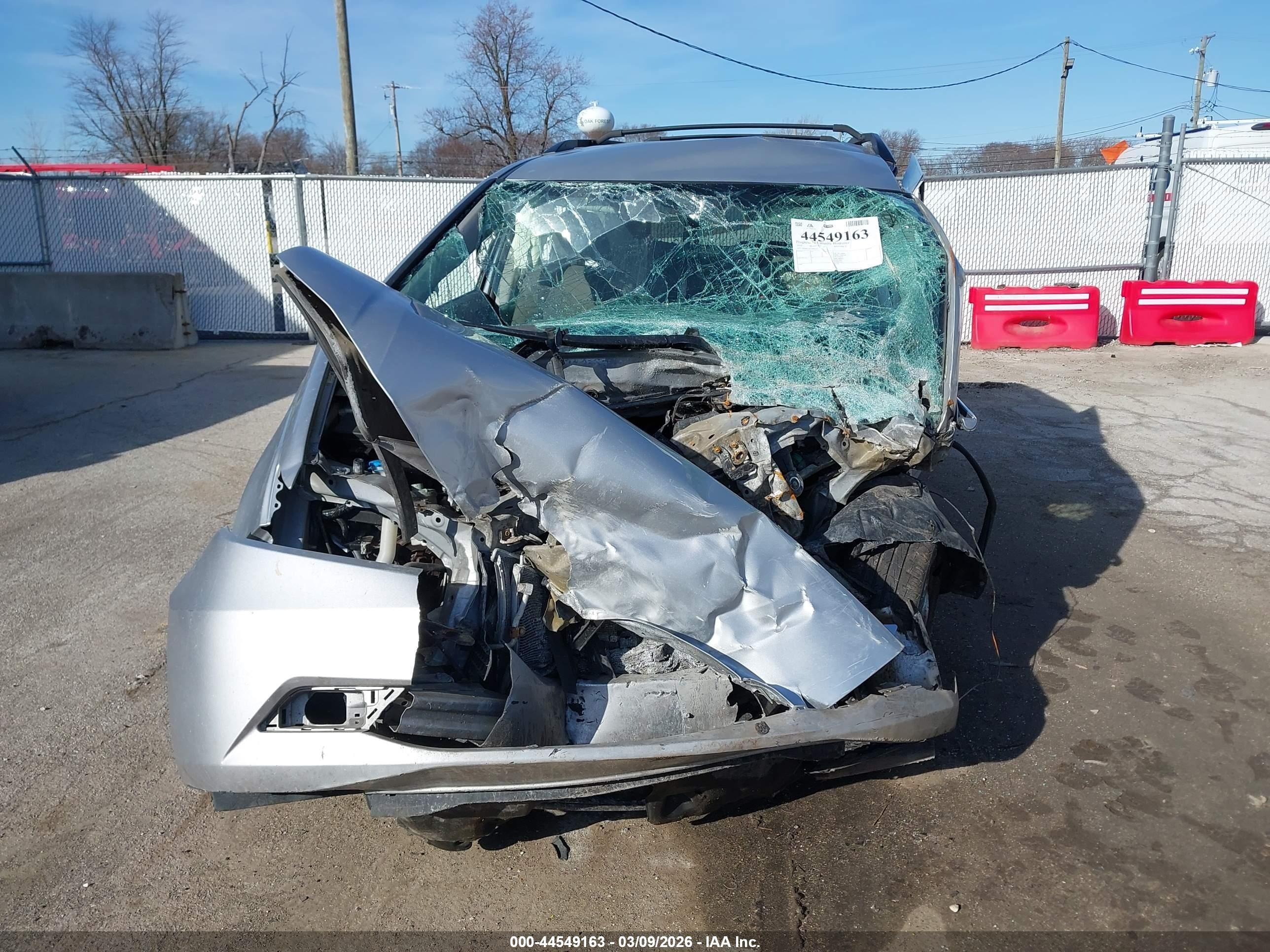 2014 Honda Odyssey Lx Silver vin: 5FNRL5H22EB026657