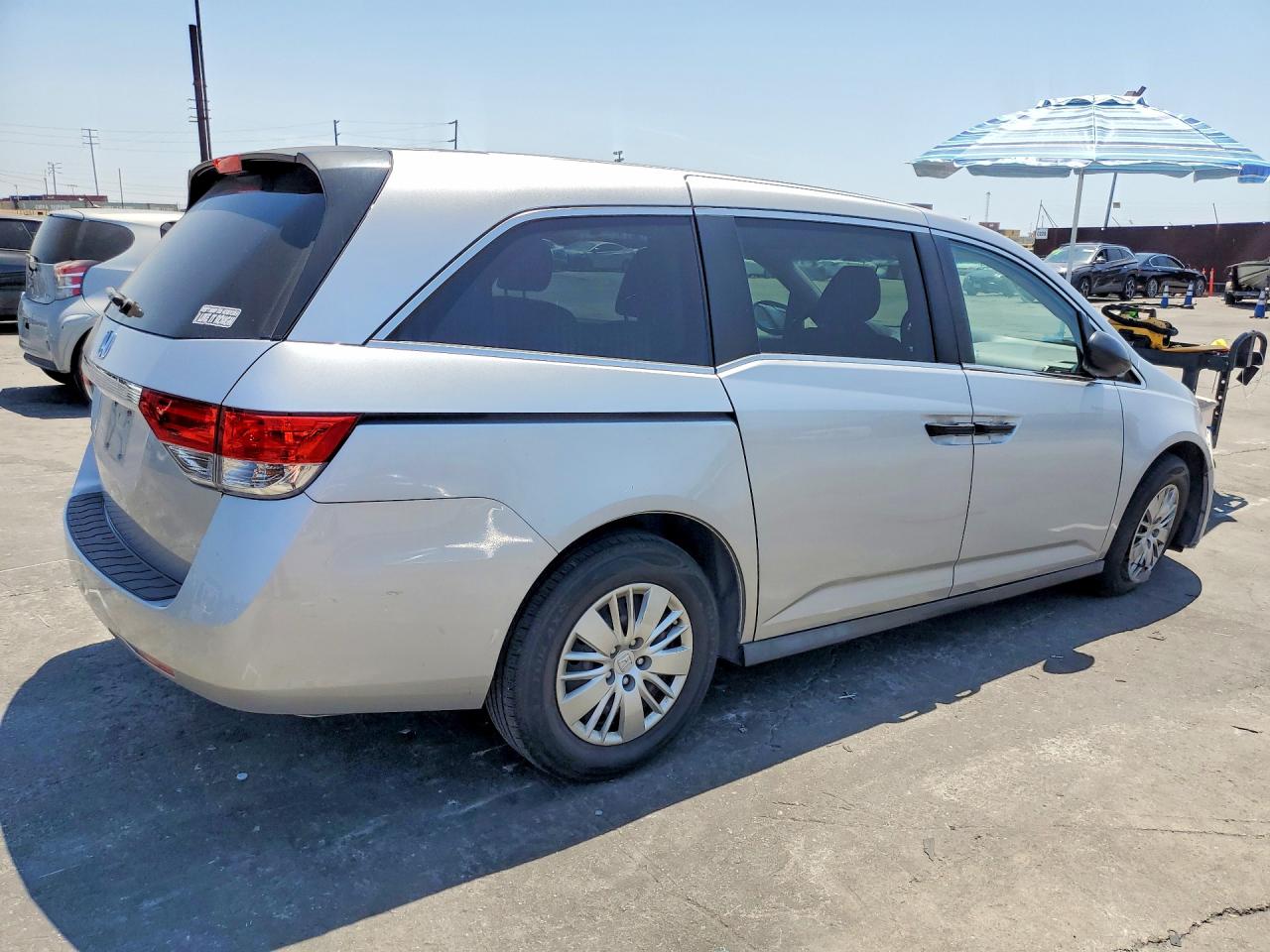 2015 Honda Odyssey Lx Серебряный vin: 5FNRL5H22FB023646