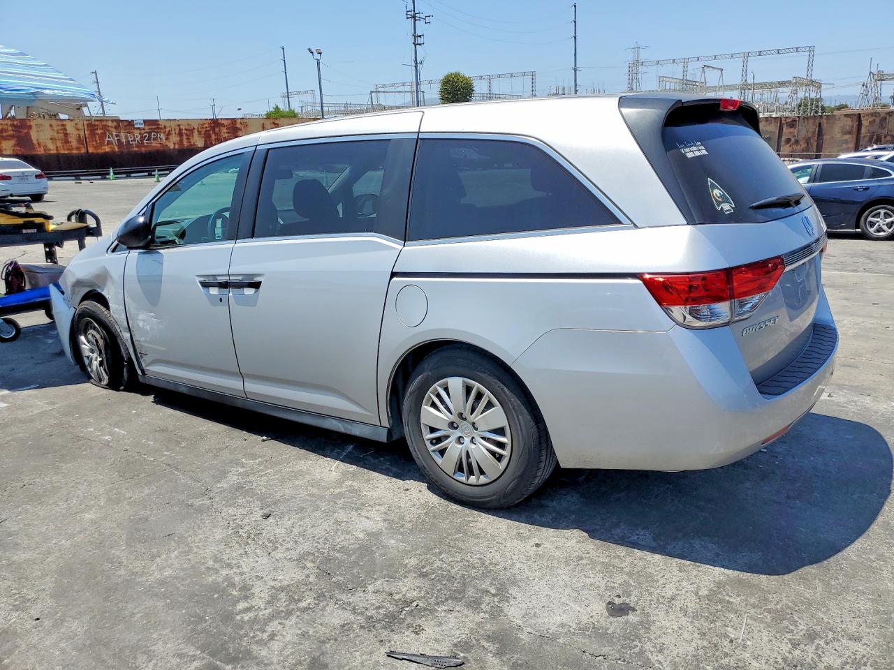 2015 Honda Odyssey Lx Серебряный vin: 5FNRL5H22FB023646