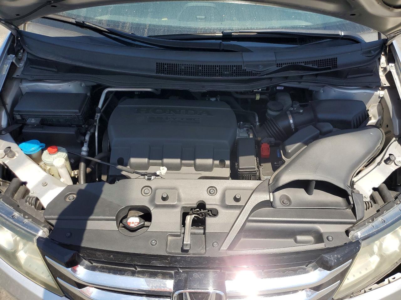 2015 Honda Odyssey Lx Серебряный vin: 5FNRL5H22FB023646