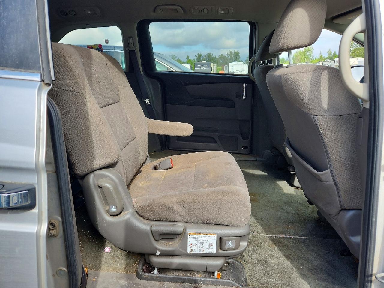 2015 Honda Odyssey Lx Silver vin: 5FNRL5H22FB087282