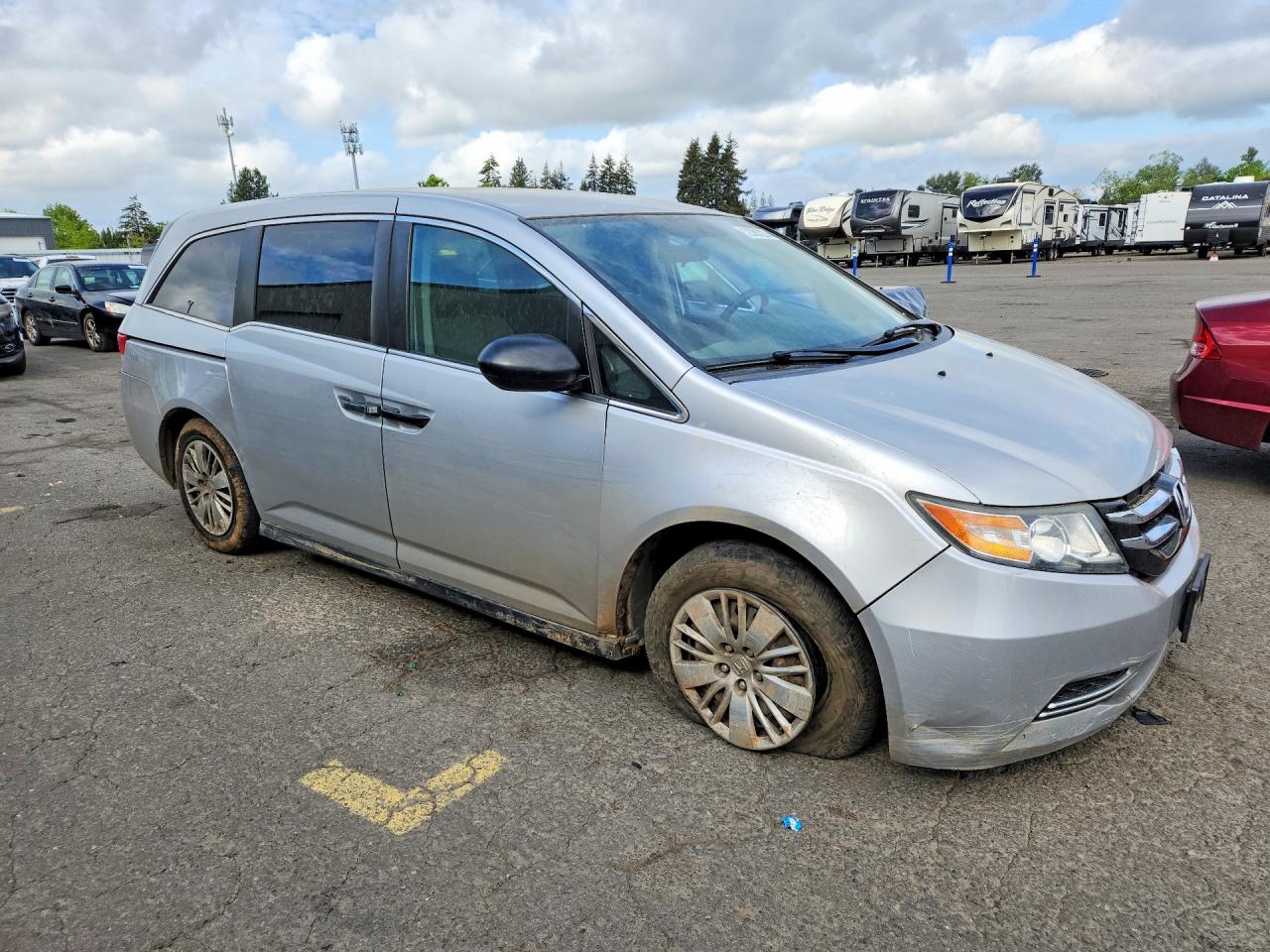2015 Honda Odyssey Lx Silver vin: 5FNRL5H22FB087282