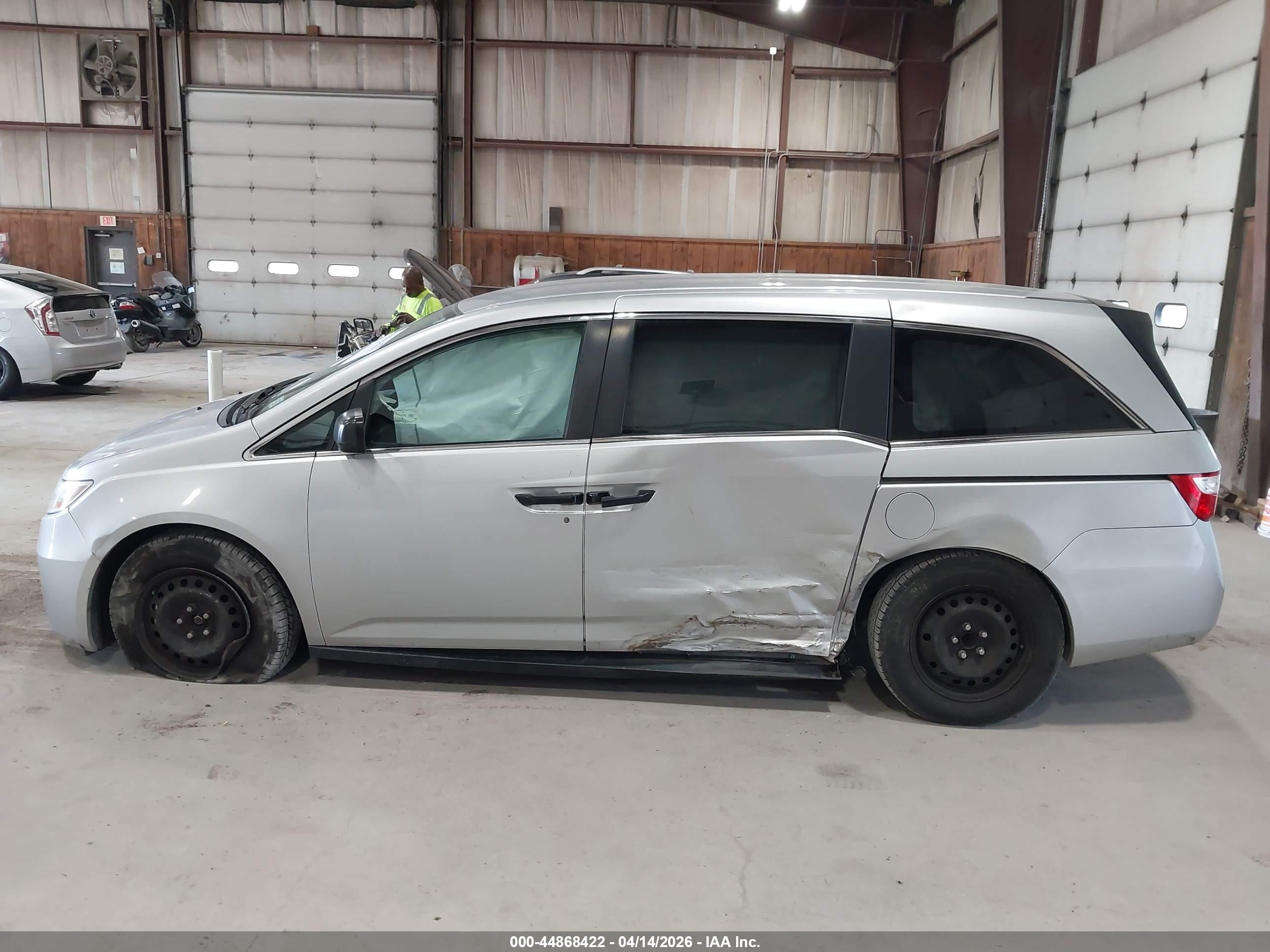 2013 Honda Odyssey Lx Gray vin: 5FNRL5H23DB074960