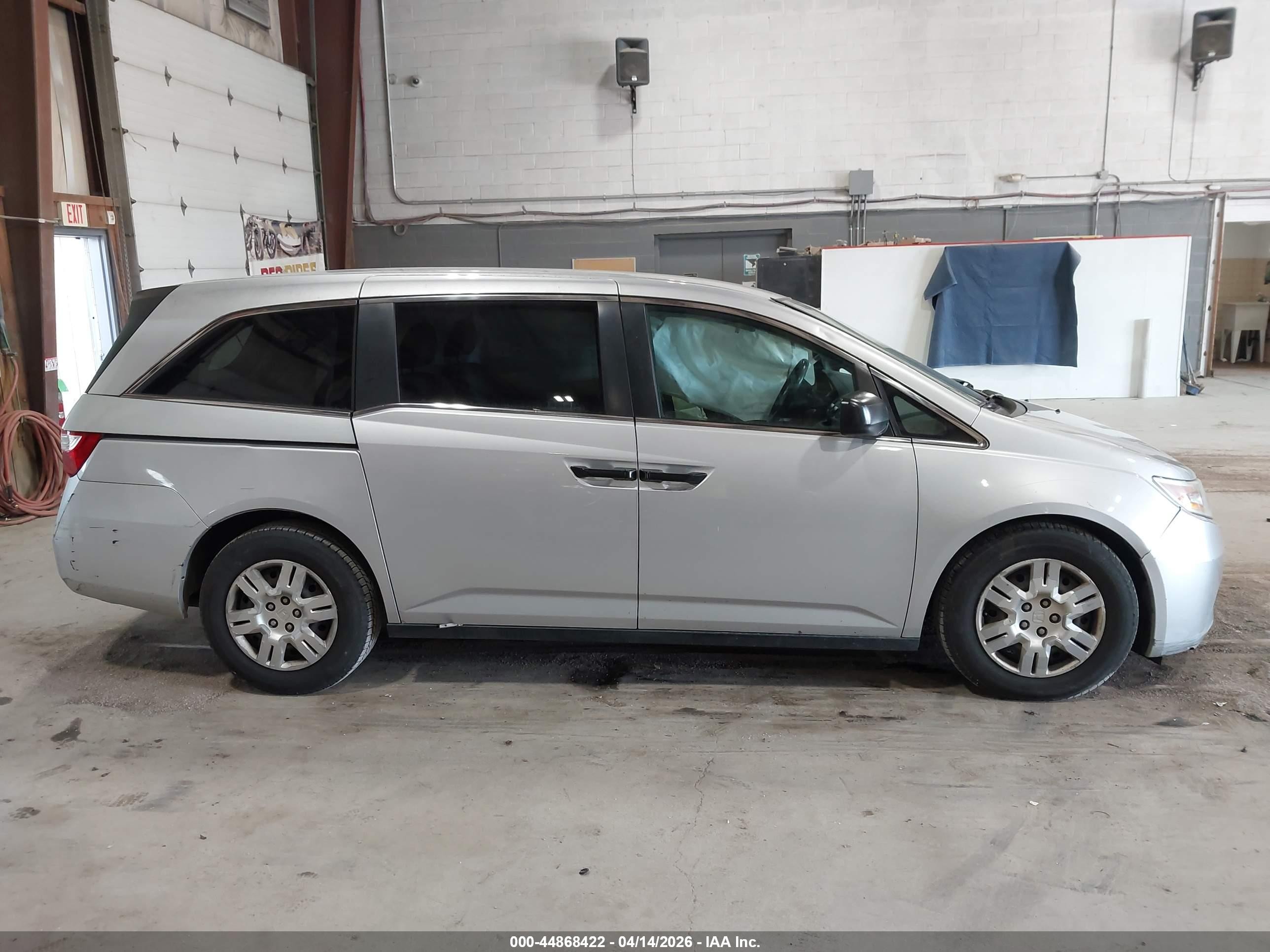 2013 Honda Odyssey Lx Gray vin: 5FNRL5H23DB074960