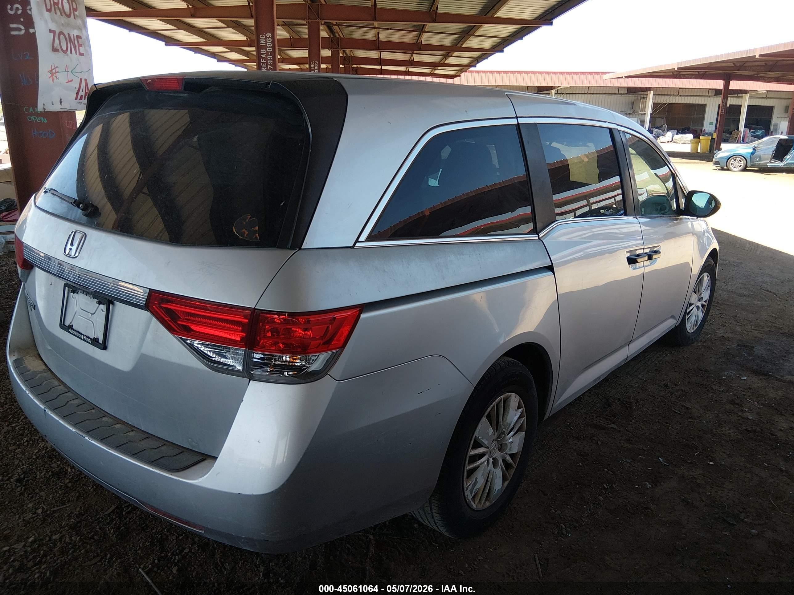 2014 Honda Odyssey Lx Silver vin: 5FNRL5H23EB023296
