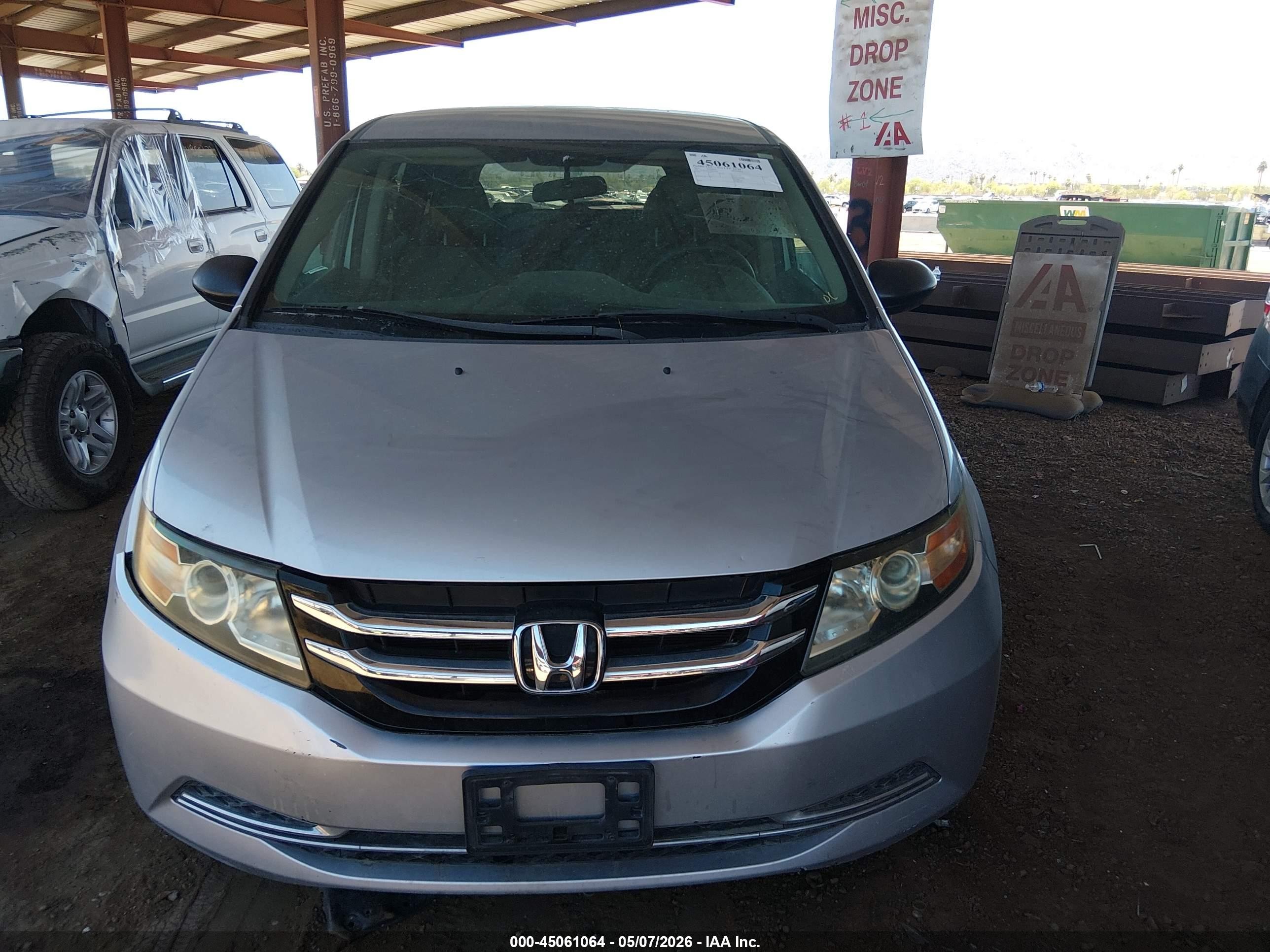 2014 Honda Odyssey Lx Silver vin: 5FNRL5H23EB023296
