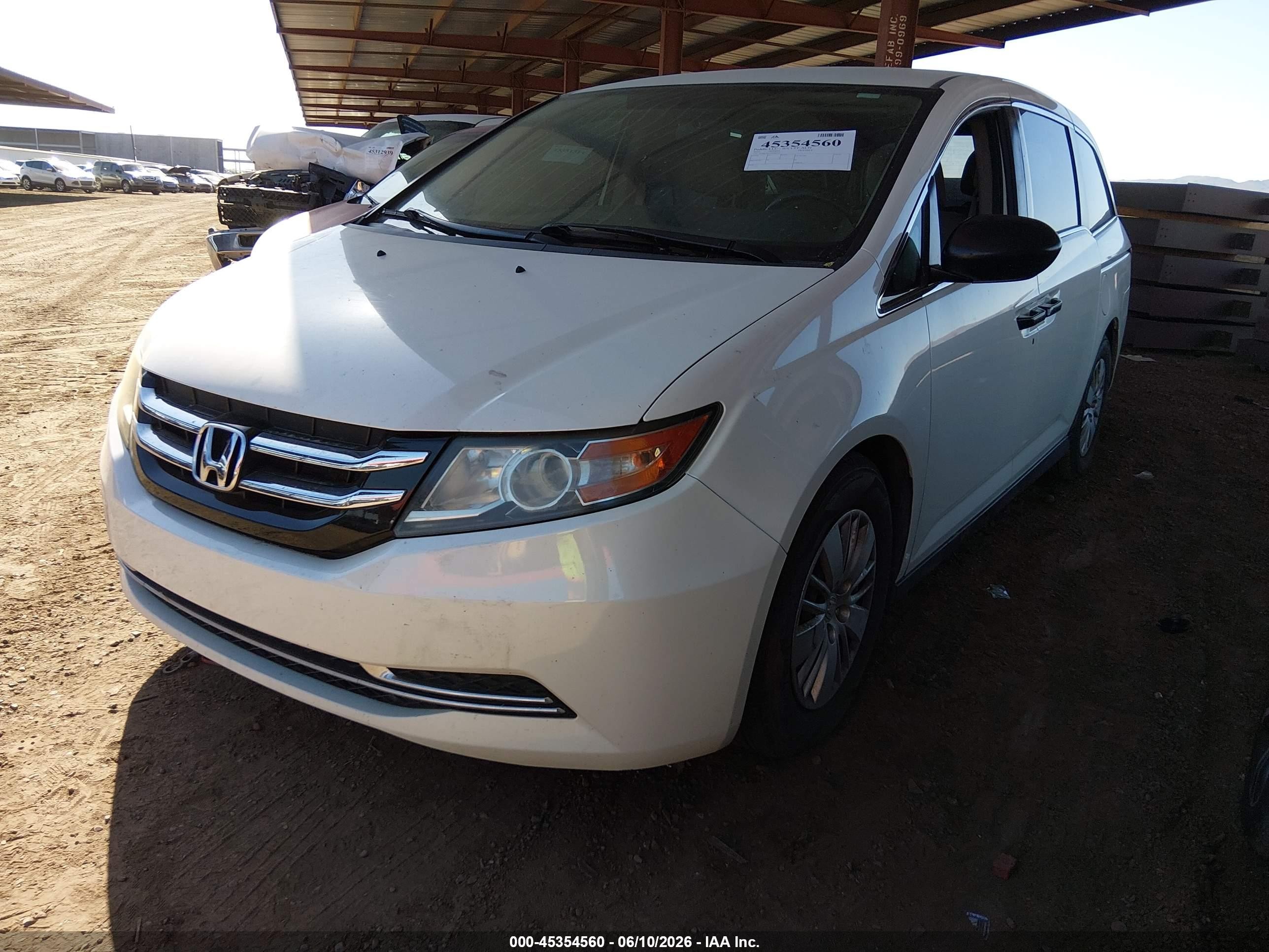 2015 Honda Odyssey Lx Белый vin: 5FNRL5H23FB042352