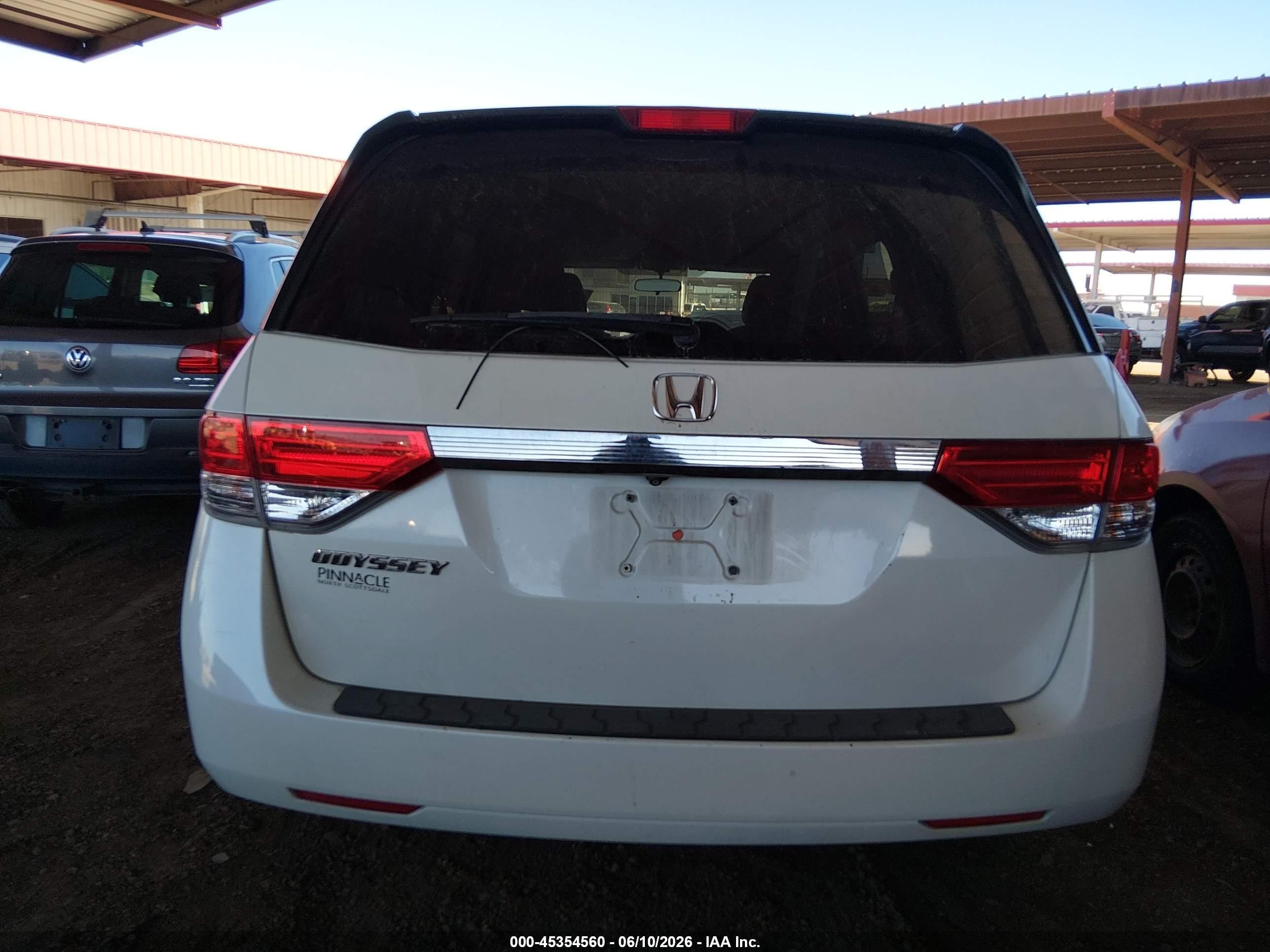 2015 Honda Odyssey Lx Белый vin: 5FNRL5H23FB042352