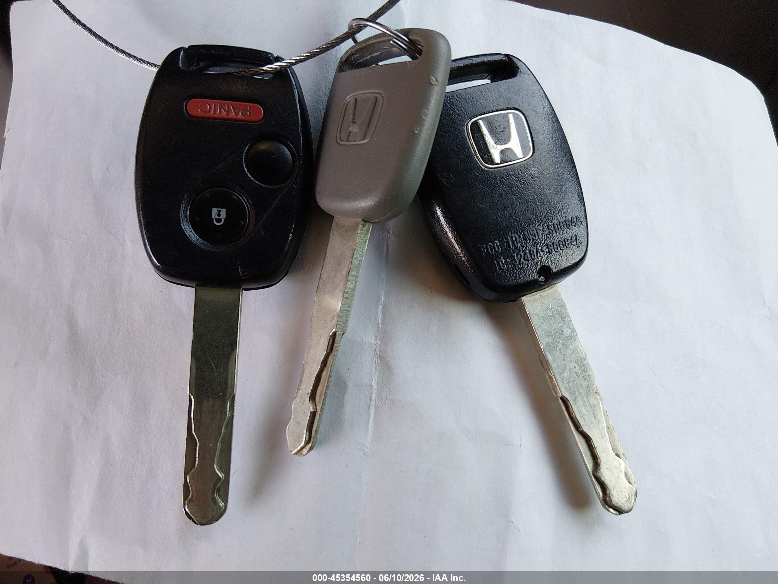 2015 Honda Odyssey Lx Белый vin: 5FNRL5H23FB042352