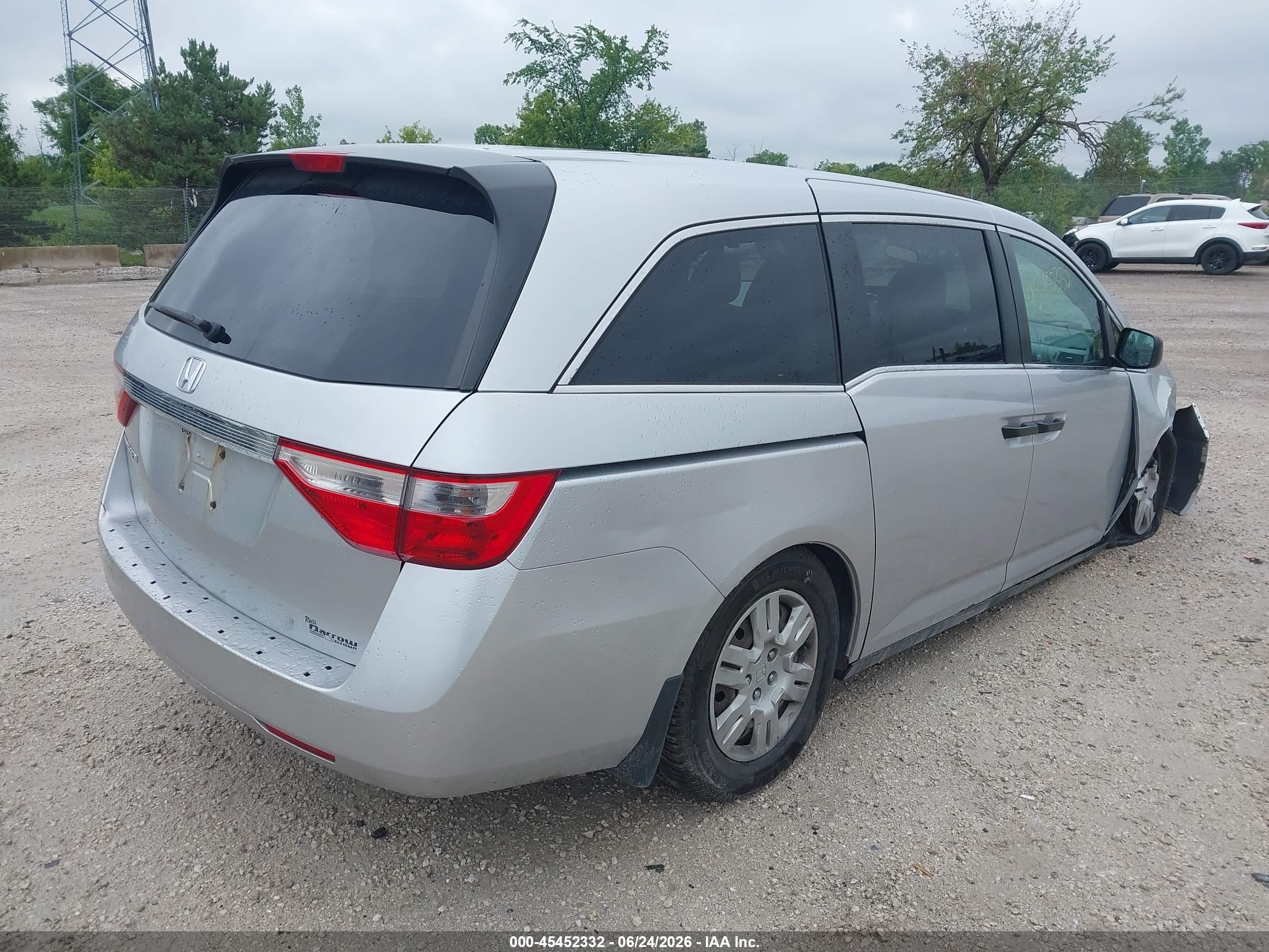 2011 Honda Odyssey Lx Silver vin: 5FNRL5H24BB014411