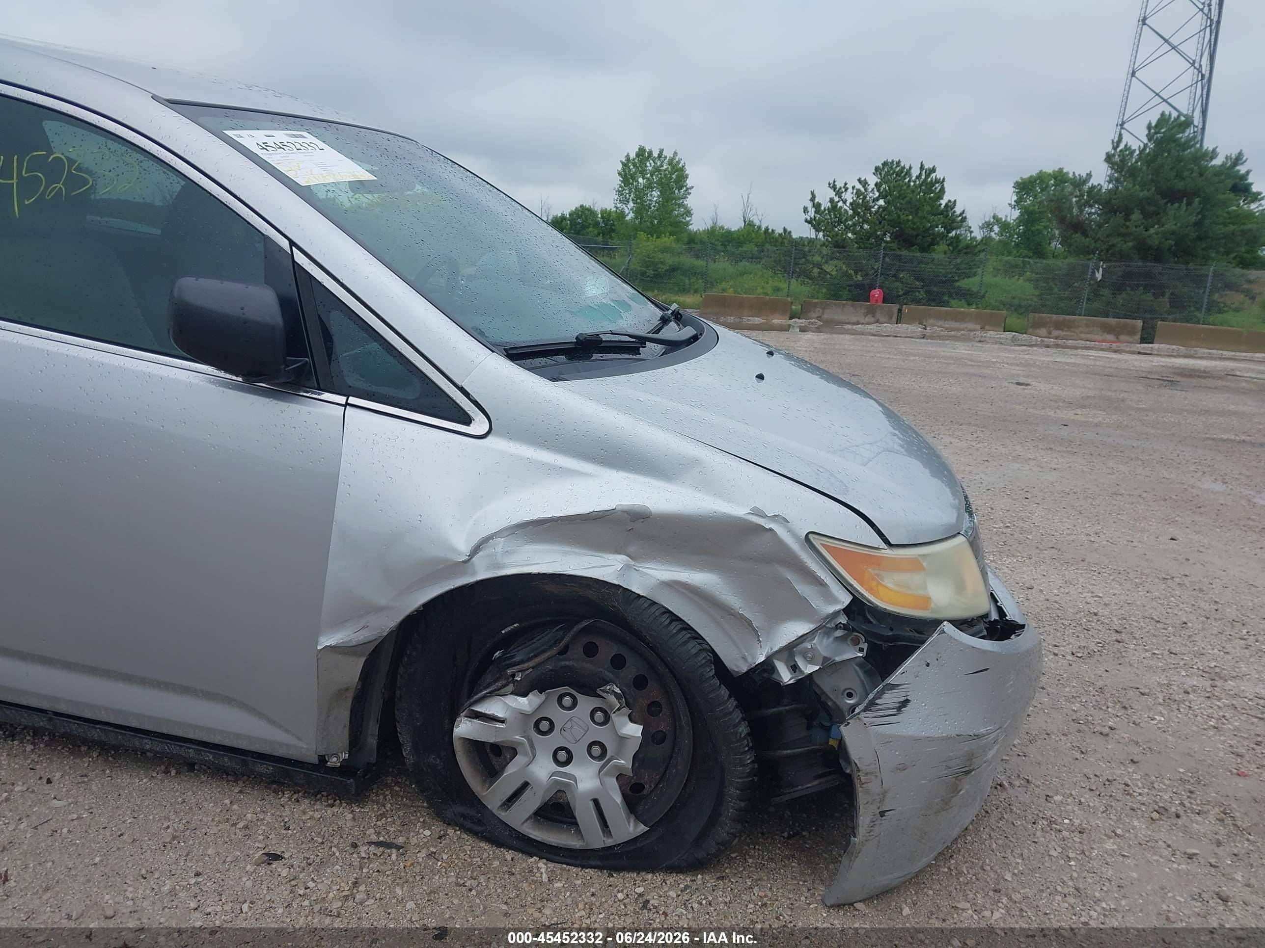 2011 Honda Odyssey Lx Silver vin: 5FNRL5H24BB014411