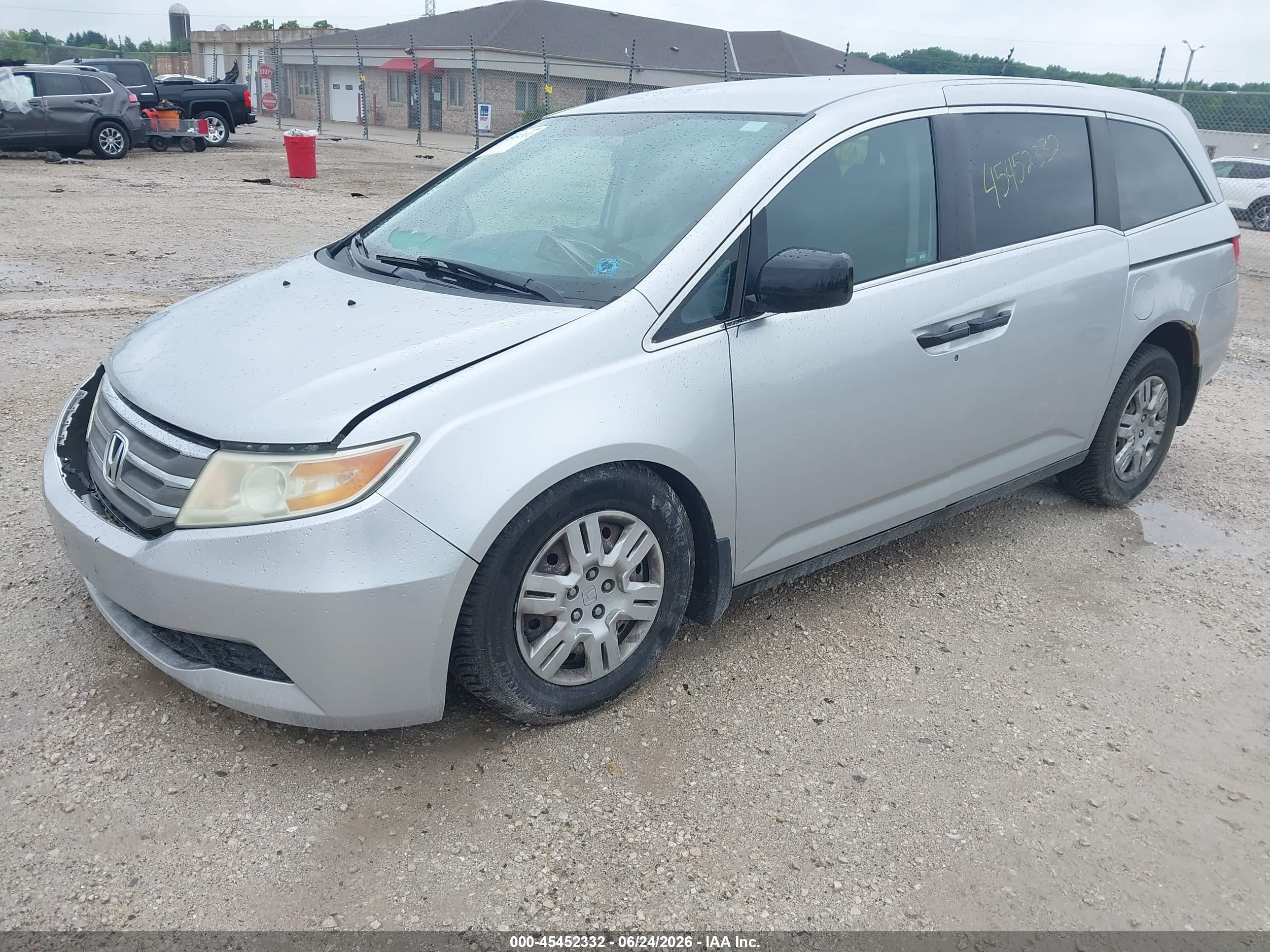 2011 Honda Odyssey Lx Silver vin: 5FNRL5H24BB014411