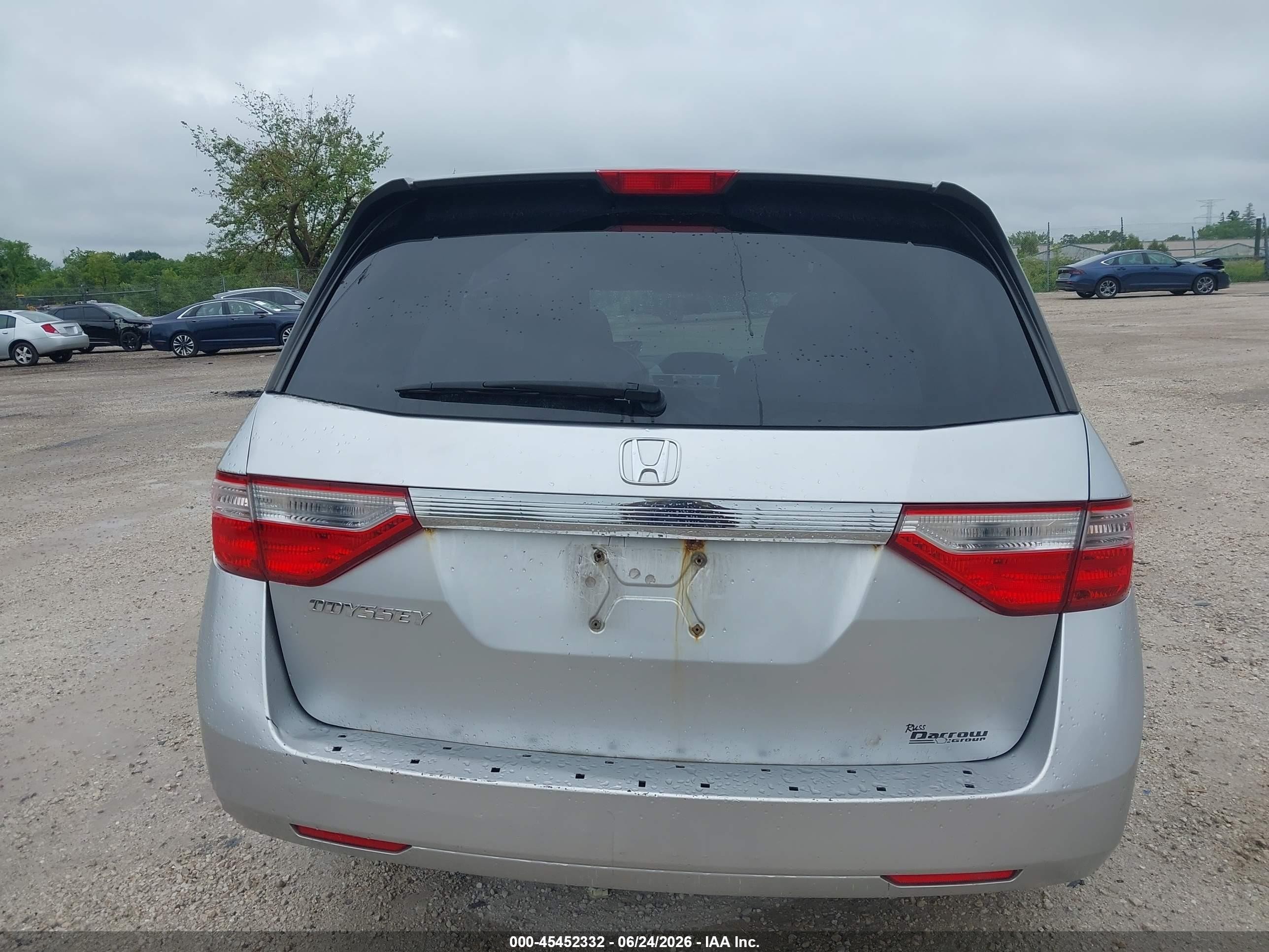 2011 Honda Odyssey Lx Silver vin: 5FNRL5H24BB014411