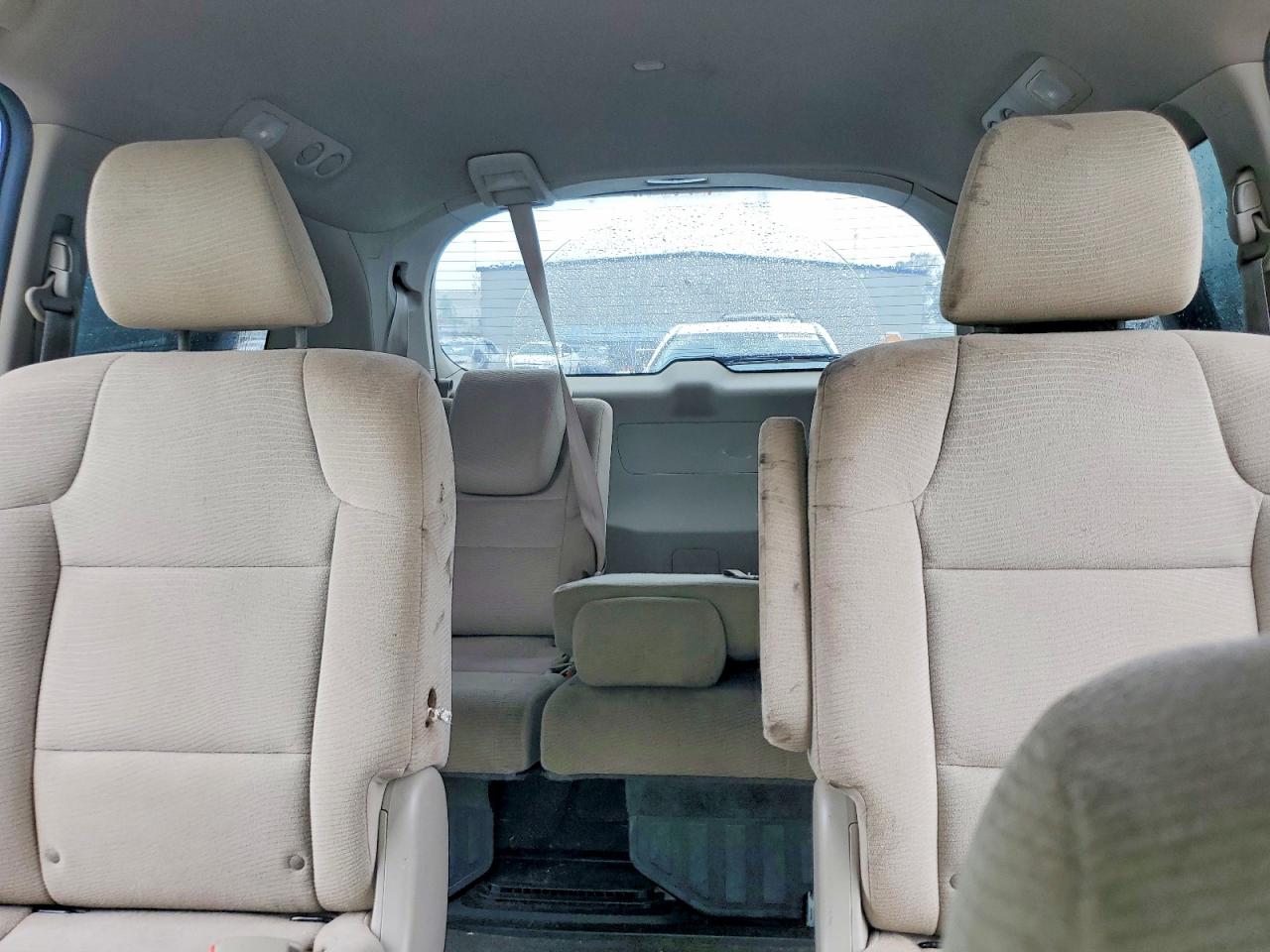2011 Honda Odyssey Lx White vin: 5FNRL5H24BB017177