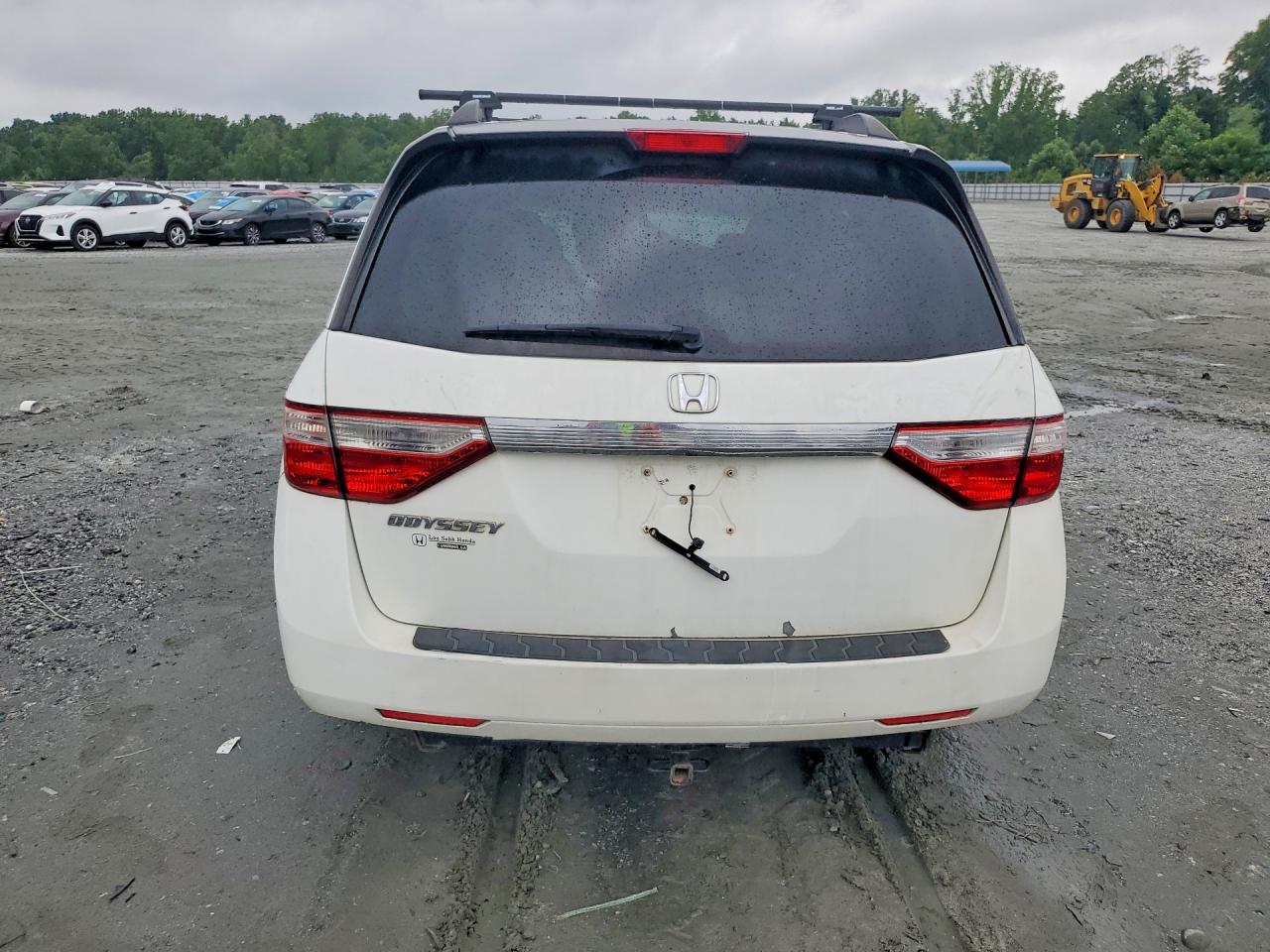 2011 Honda Odyssey Lx White vin: 5FNRL5H24BB017177
