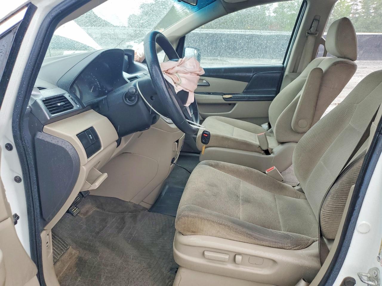 2011 Honda Odyssey Lx White vin: 5FNRL5H24BB017177