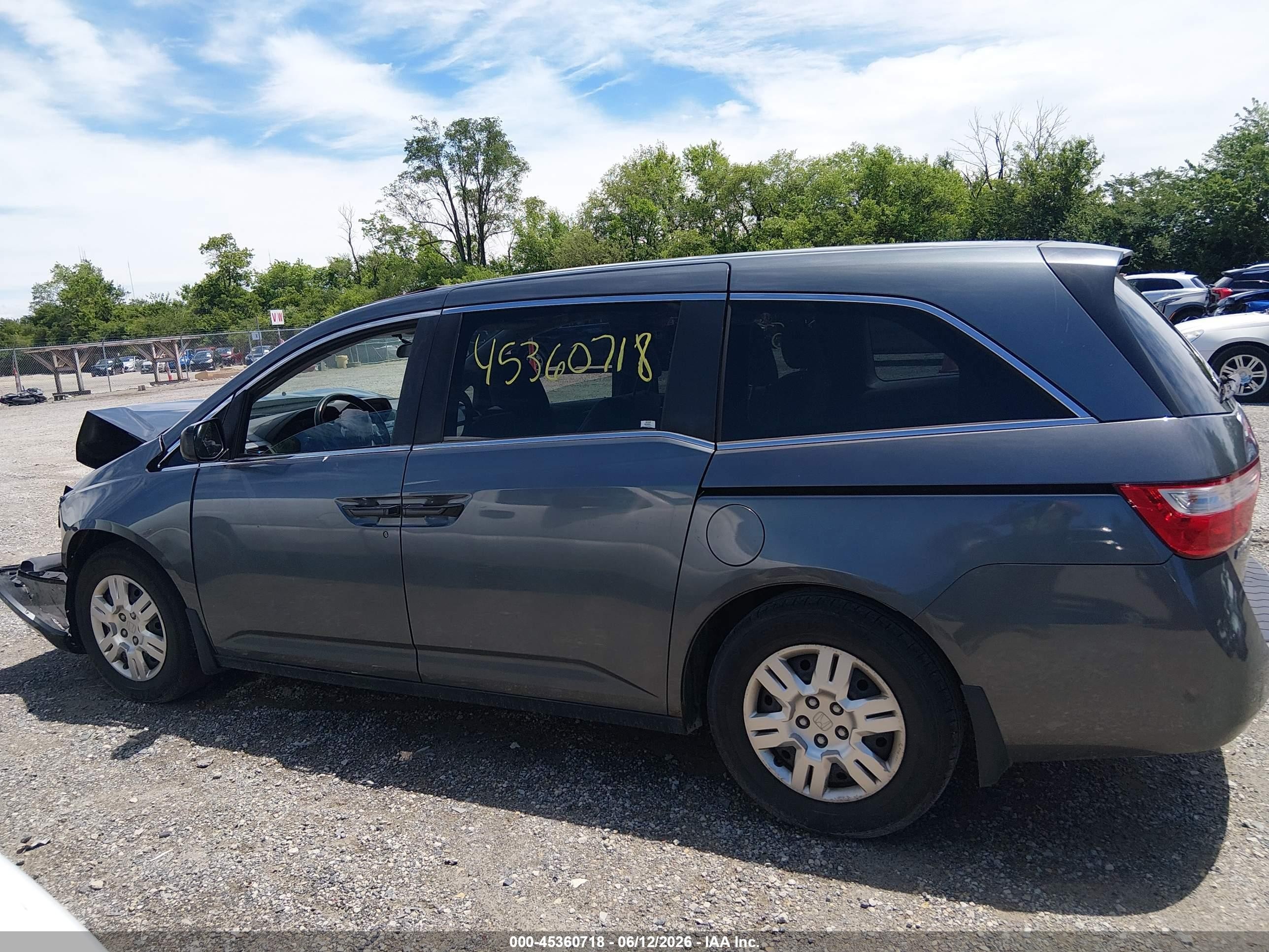 2011 Honda Odyssey Lx Gray vin: 5FNRL5H24BB030236