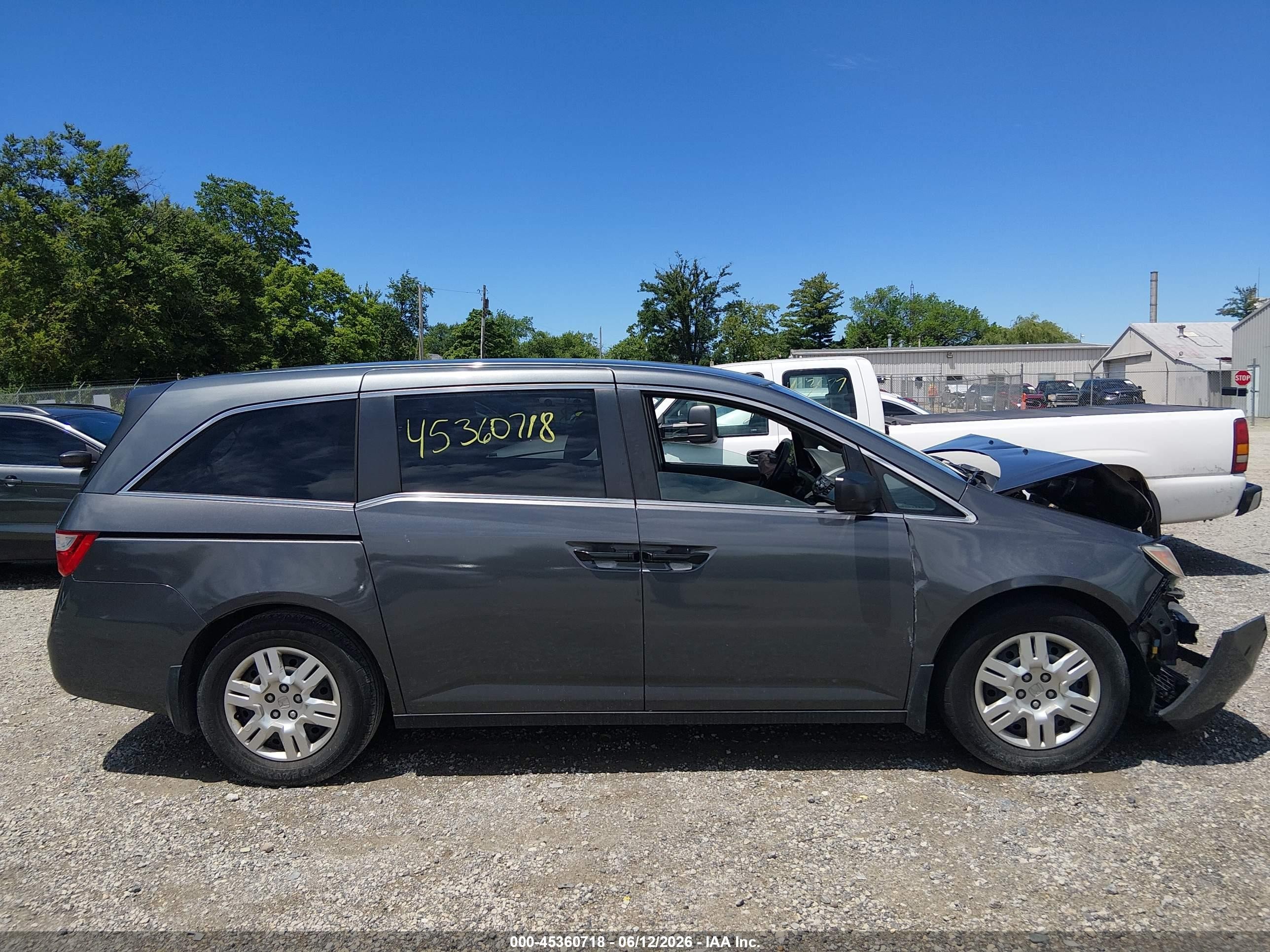 2011 Honda Odyssey Lx Gray vin: 5FNRL5H24BB030236