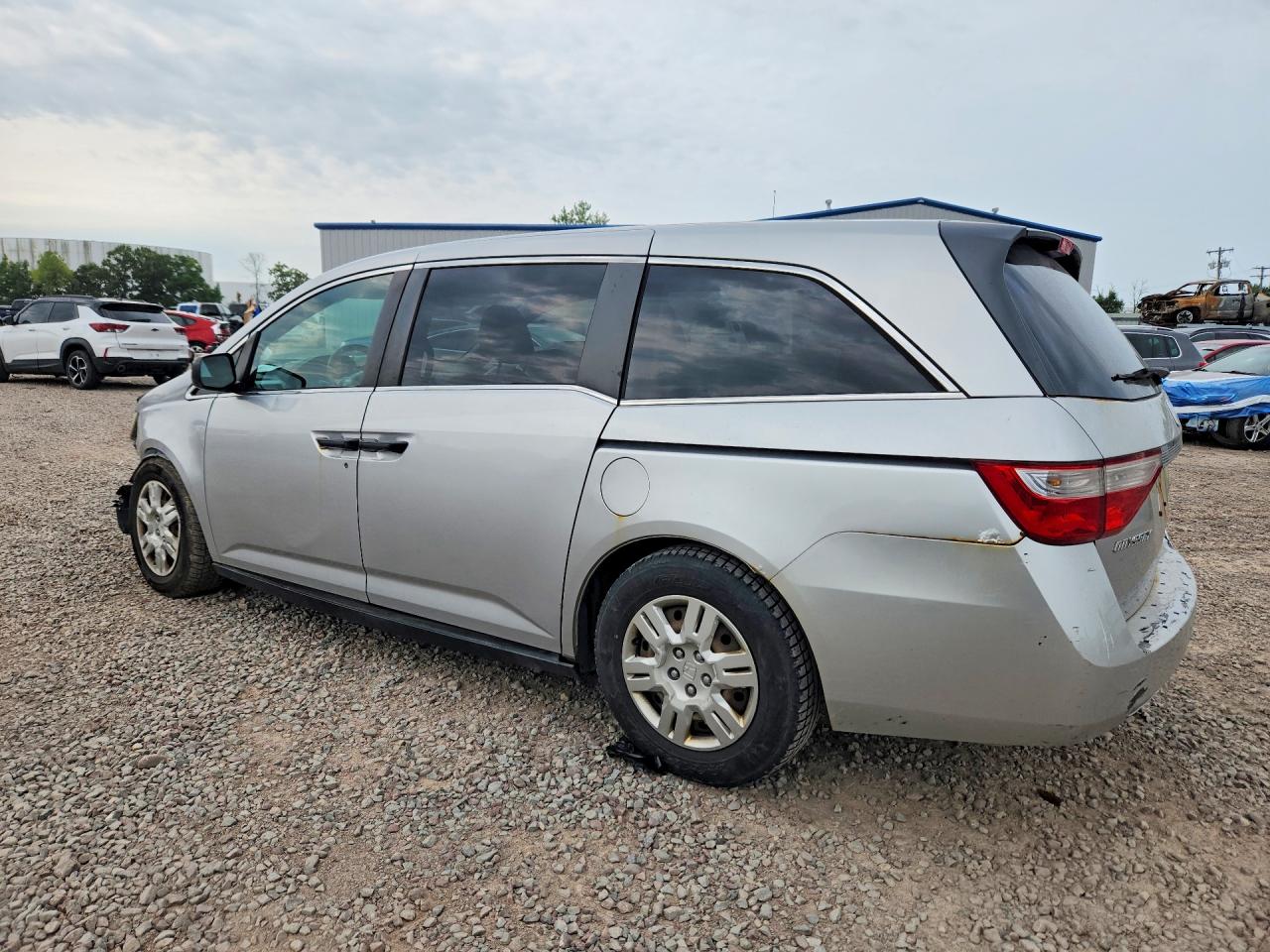 2011 Honda Odyssey Lx Silver vin: 5FNRL5H24BB075967