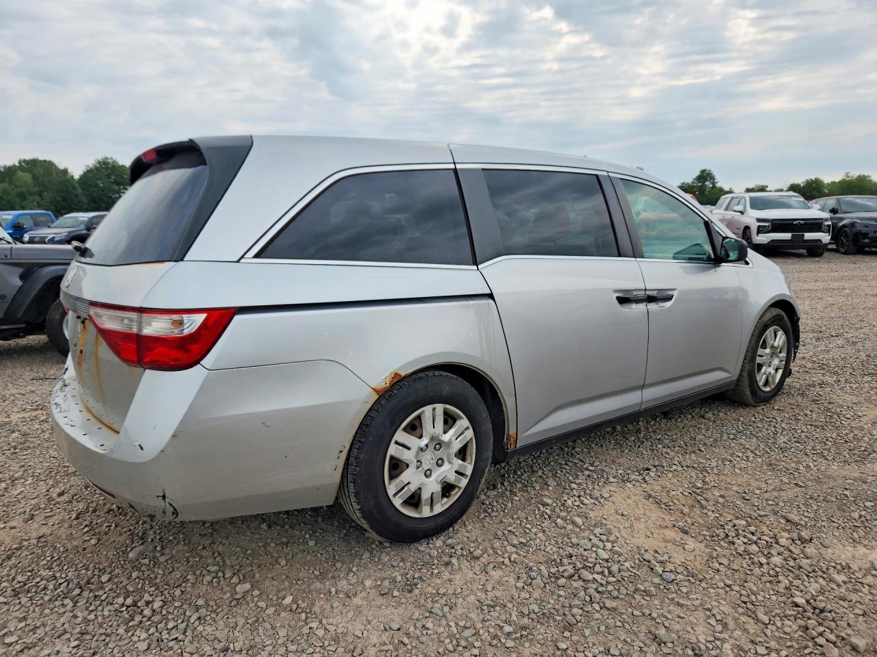 2011 Honda Odyssey Lx Silver vin: 5FNRL5H24BB075967