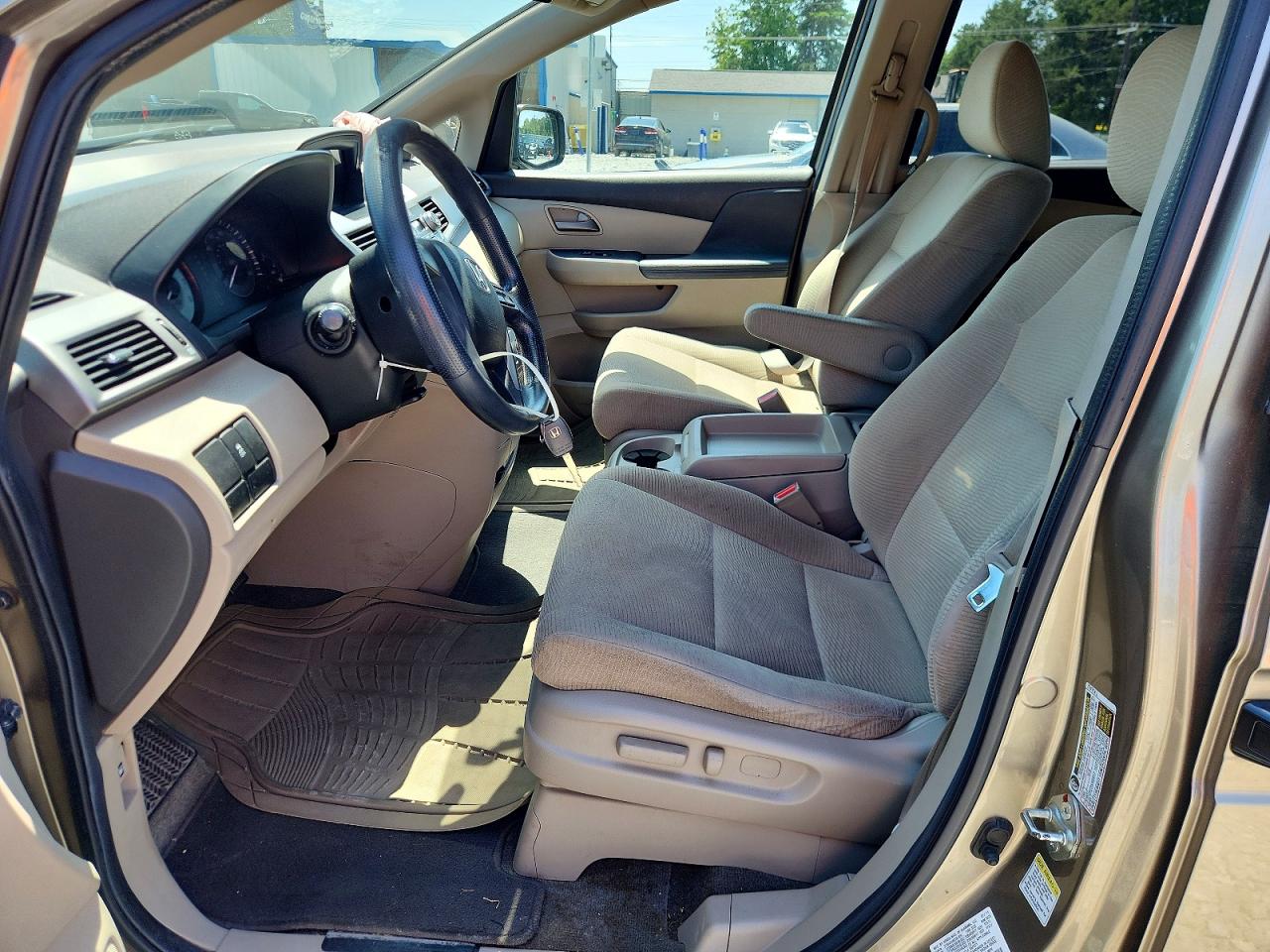 2011 Honda Odyssey Lx Gold vin: 5FNRL5H24BB089979