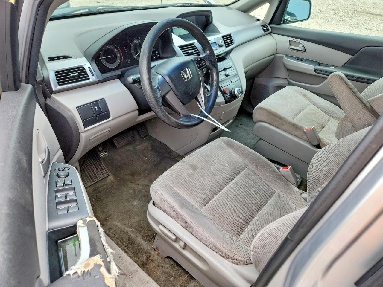 2011 Honda Odyssey Lx Silver vin: 5FNRL5H24BB090954