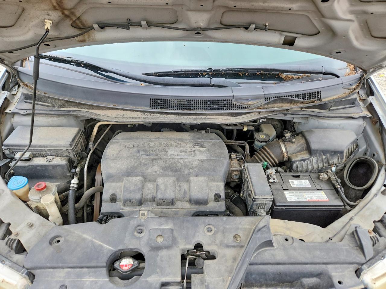 2011 Honda Odyssey Lx Silver vin: 5FNRL5H24BB090954