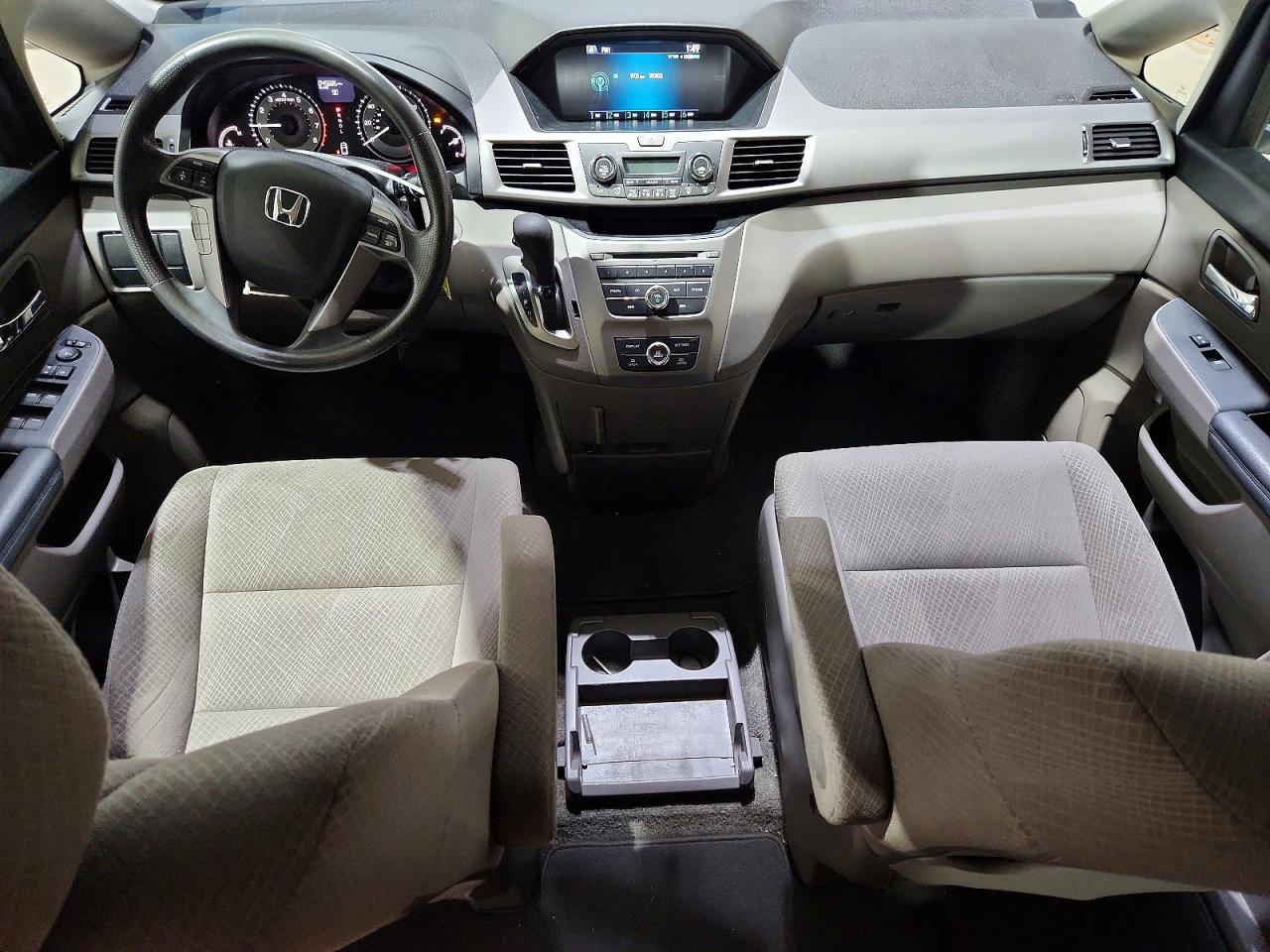 2014 Honda Odyssey Lx Silver vin: 5FNRL5H24EB006202