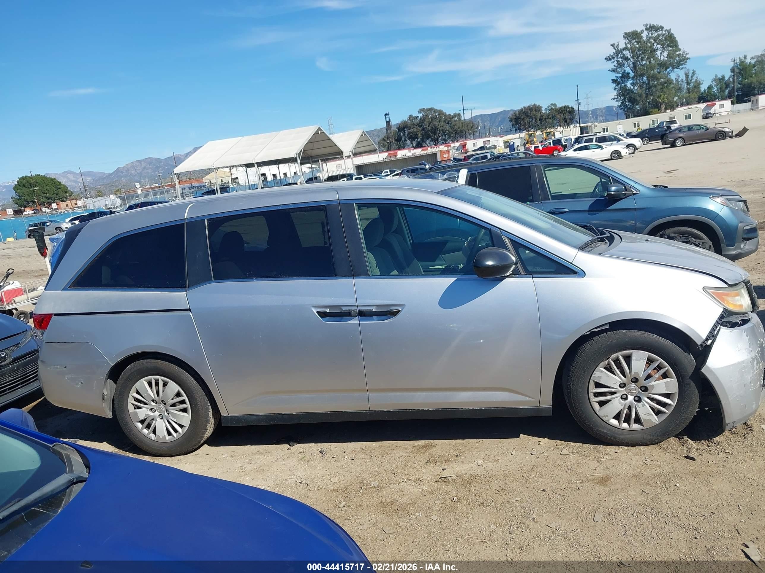 2014 Honda Odyssey Lx Silver vin: 5FNRL5H24EB045999