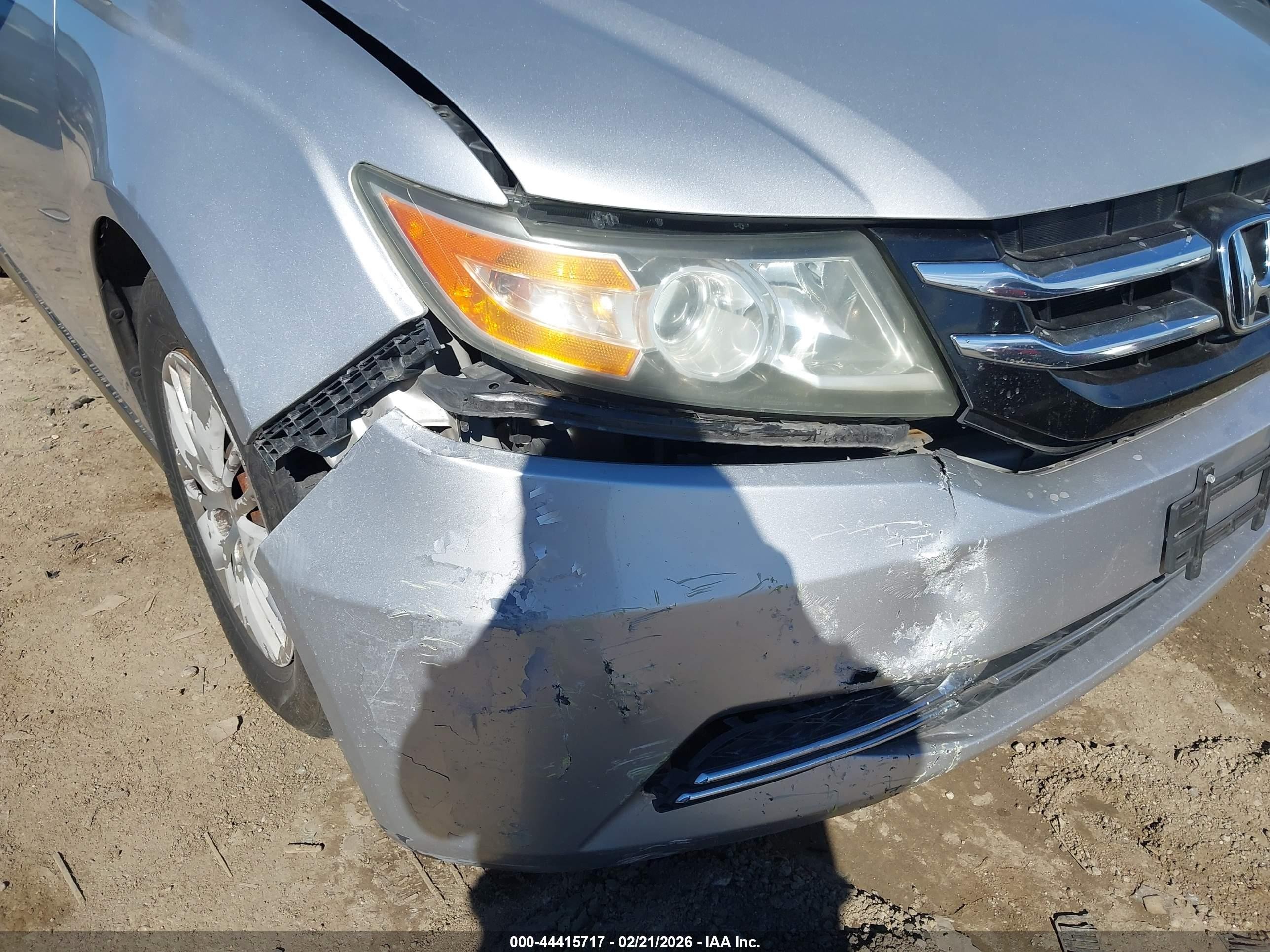 2014 Honda Odyssey Lx Silver vin: 5FNRL5H24EB045999