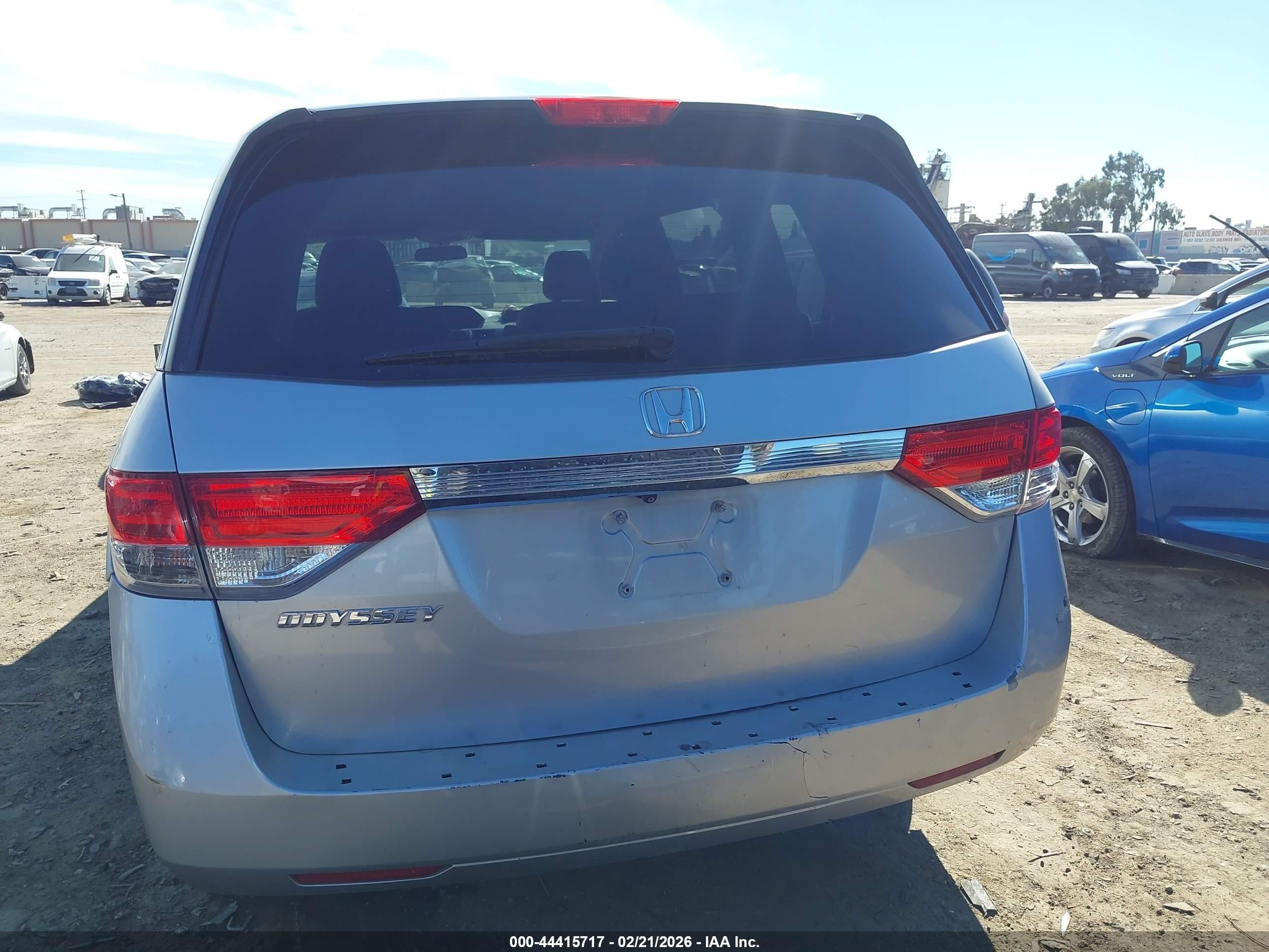 2014 Honda Odyssey Lx Silver vin: 5FNRL5H24EB045999