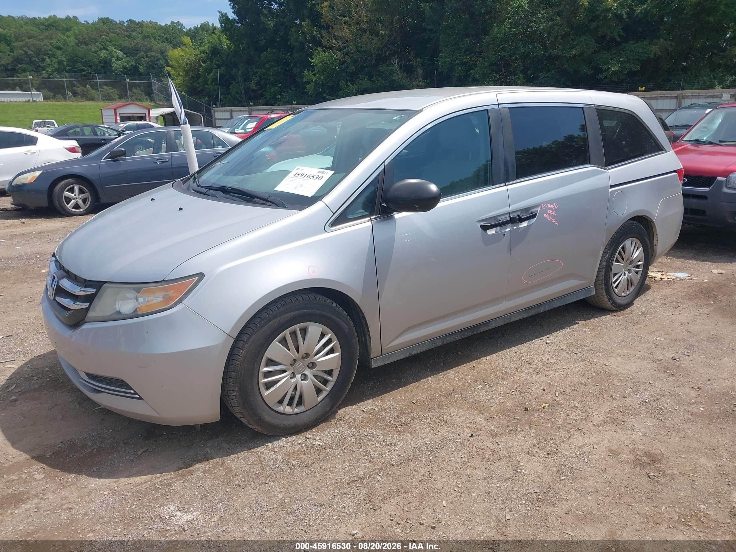 2015 Honda Odyssey Lx Silver vin: 5FNRL5H24FB009747