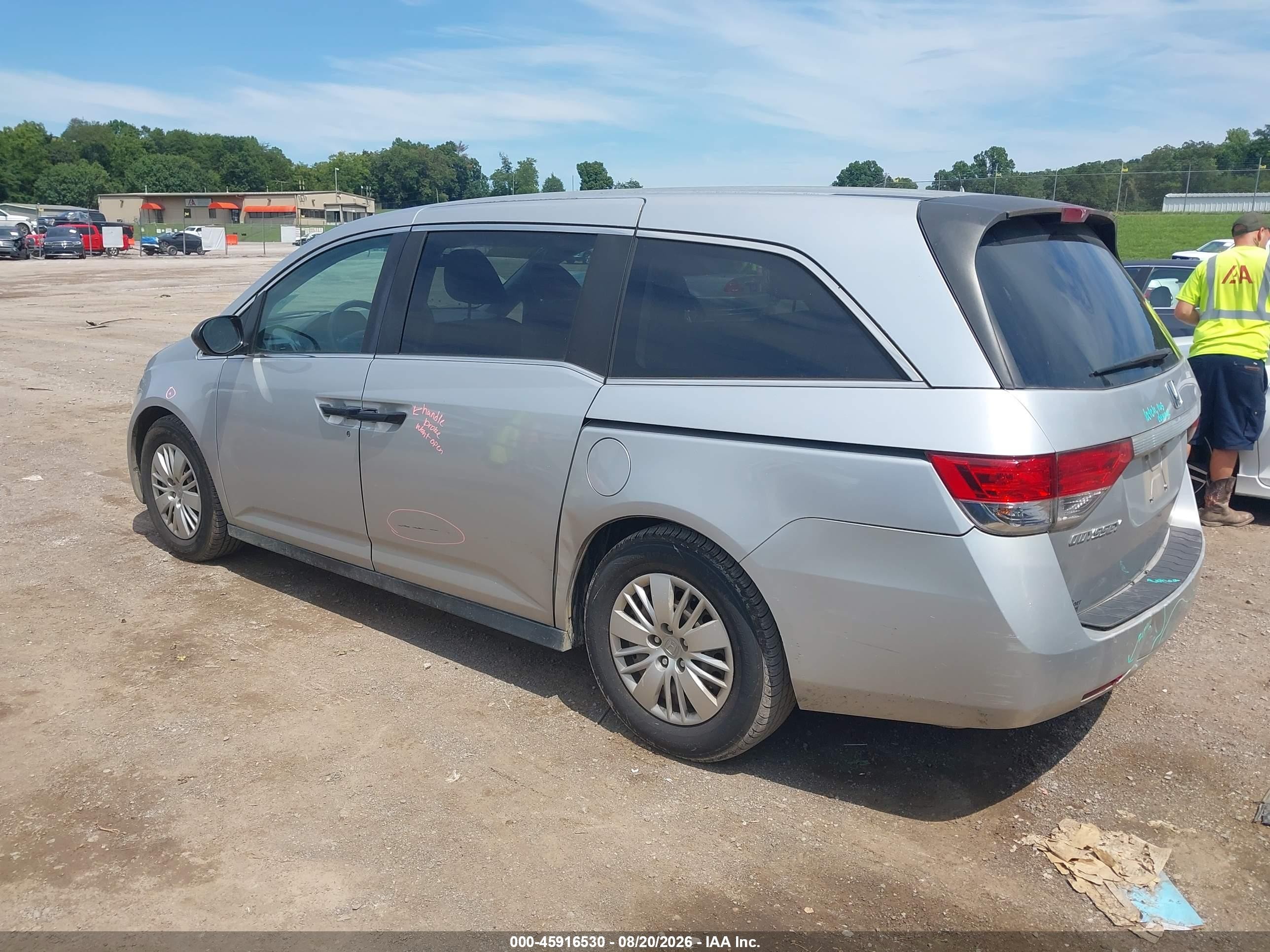 2015 Honda Odyssey Lx Silver vin: 5FNRL5H24FB009747