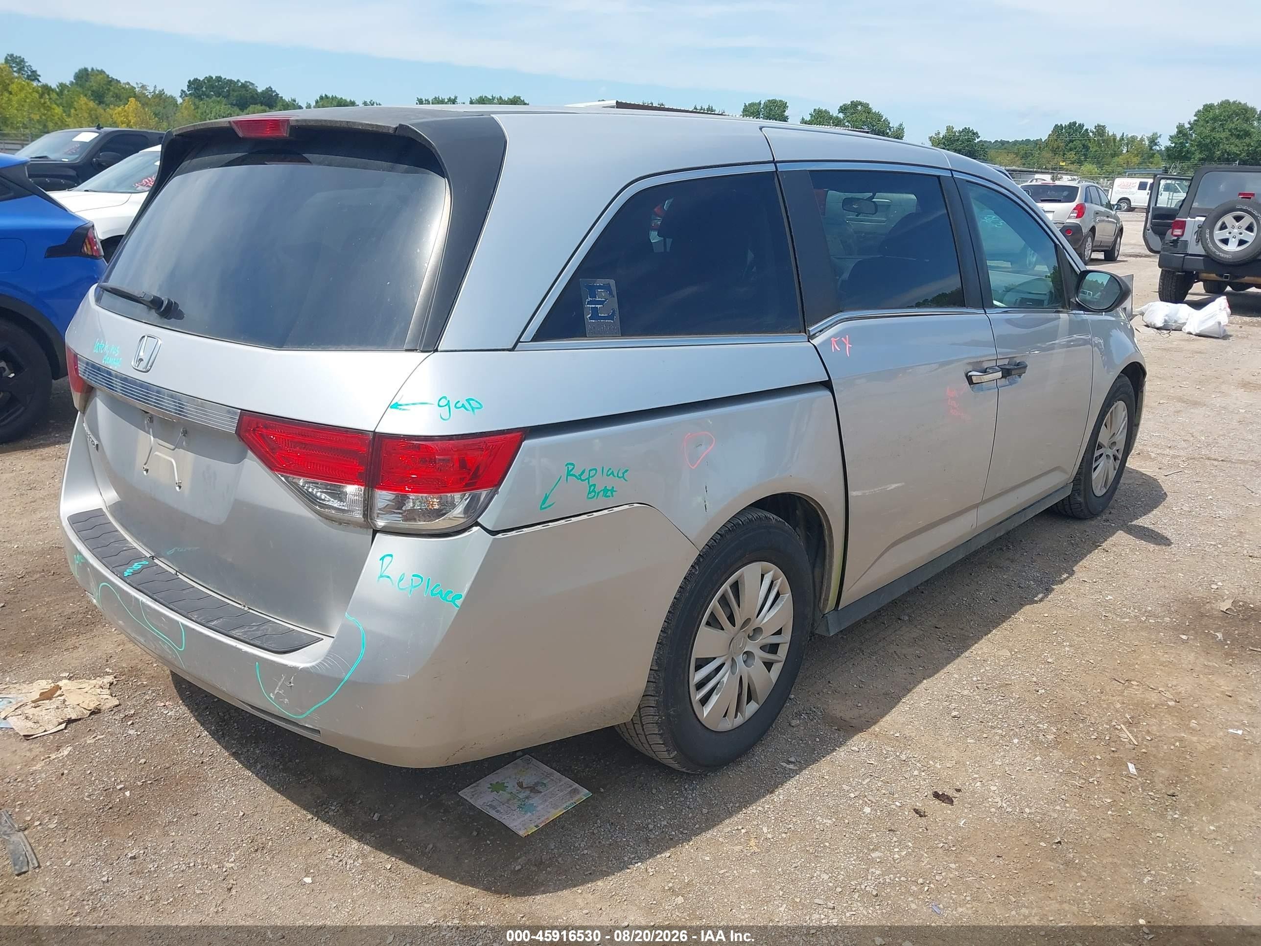 2015 Honda Odyssey Lx Silver vin: 5FNRL5H24FB009747