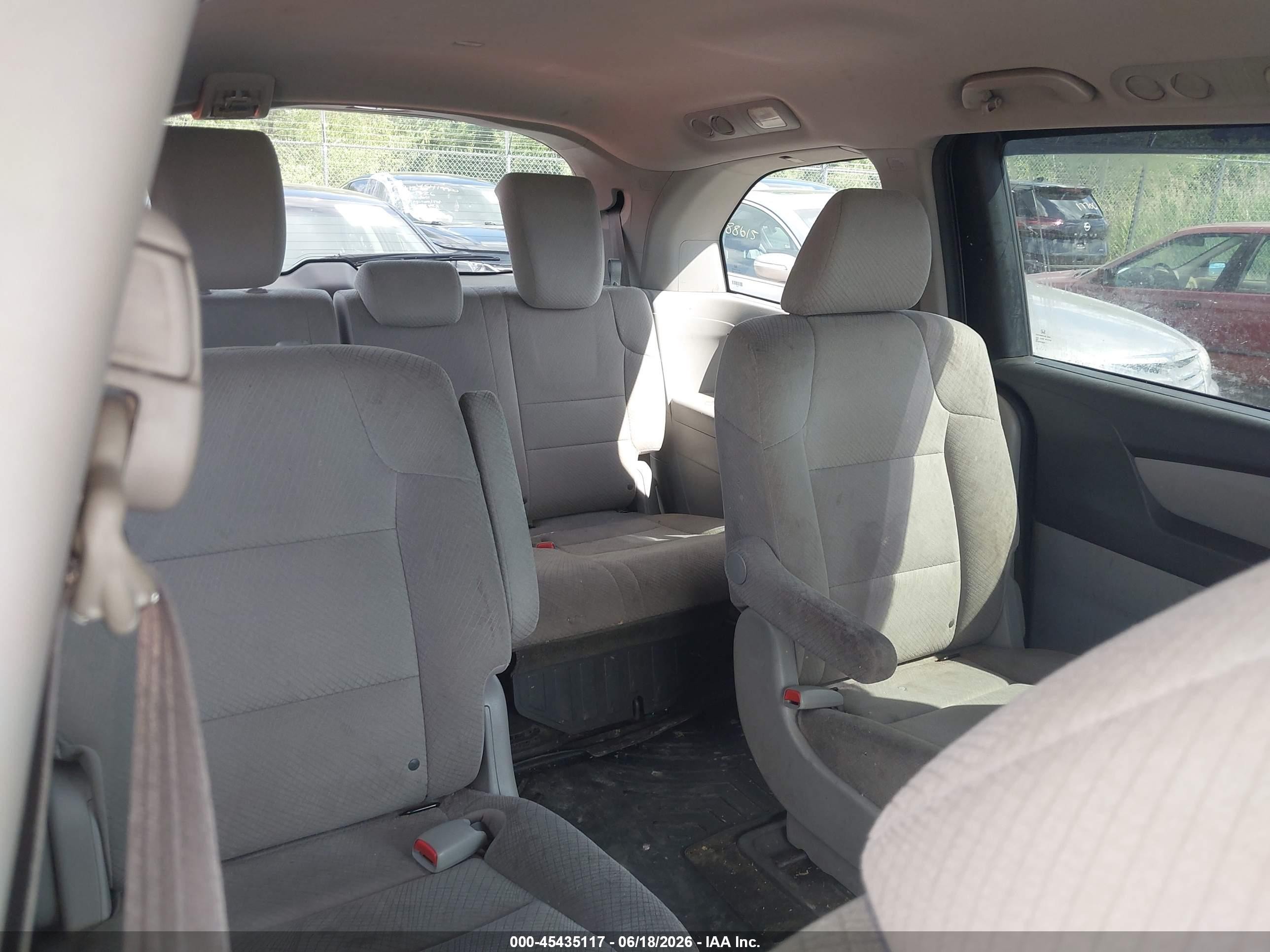 2015 Honda Odyssey Lx Gray vin: 5FNRL5H24FB012051