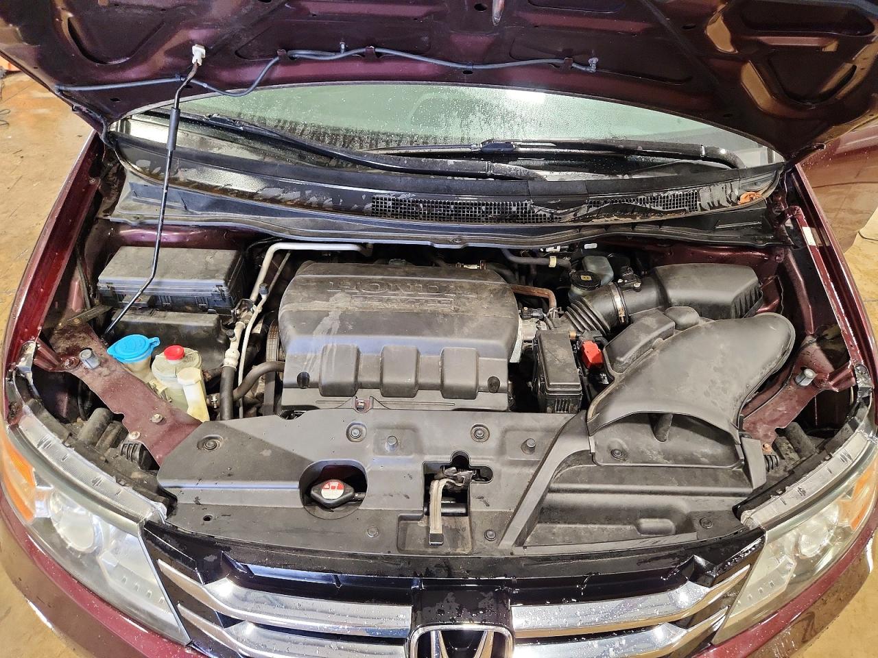 2015 Honda Odyssey Lx Maroon vin: 5FNRL5H24FB016973