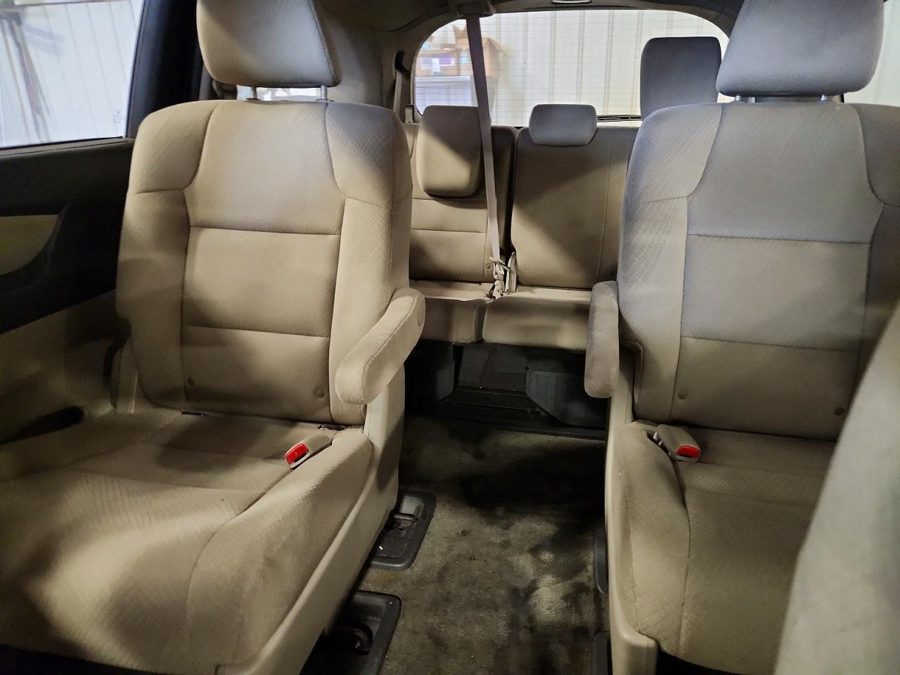 2015 Honda Odyssey Lx Maroon vin: 5FNRL5H24FB016973