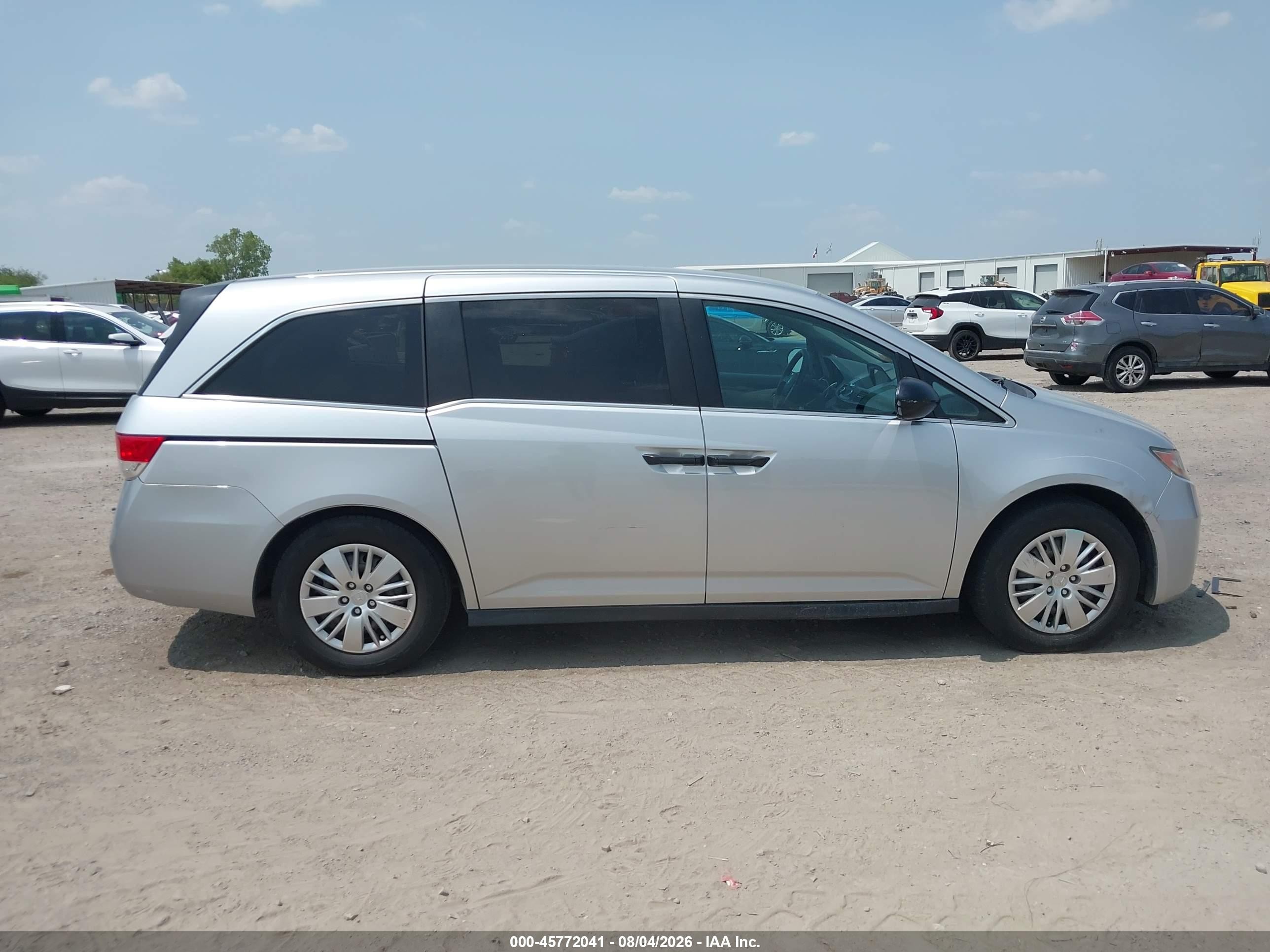 2015 Honda Odyssey Lx Silver vin: 5FNRL5H24FB095447