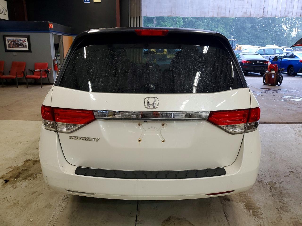 2015 Honda Odyssey Lx White vin: 5FNRL5H24FB111078