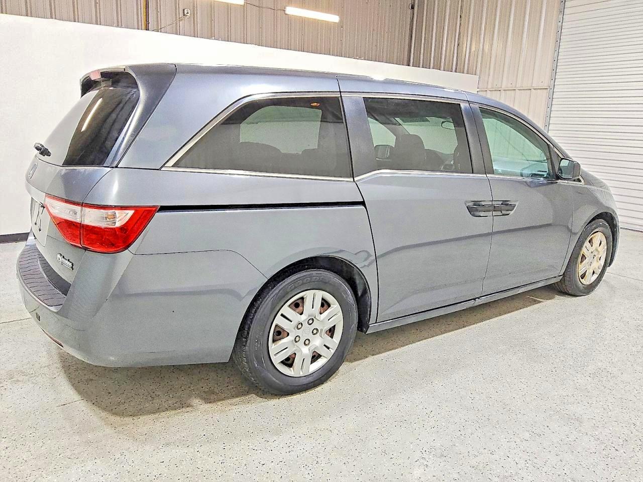2011 Honda Odyssey Lx Gray vin: 5FNRL5H25BB047787