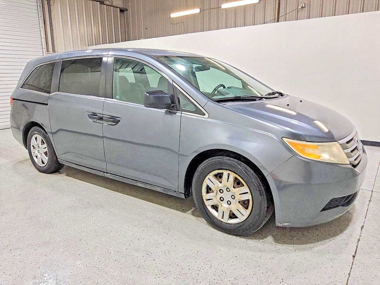 2011 Honda Odyssey Lx Gray vin: 5FNRL5H25BB047787