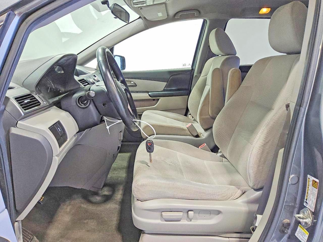 2011 Honda Odyssey Lx Gray vin: 5FNRL5H25BB047787