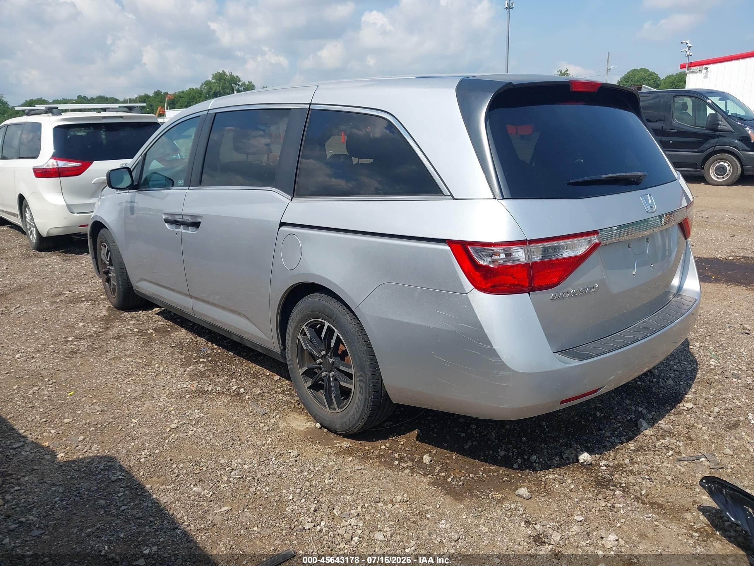 2012 Honda Odyssey Lx Серебряный vin: 5FNRL5H25CB092956