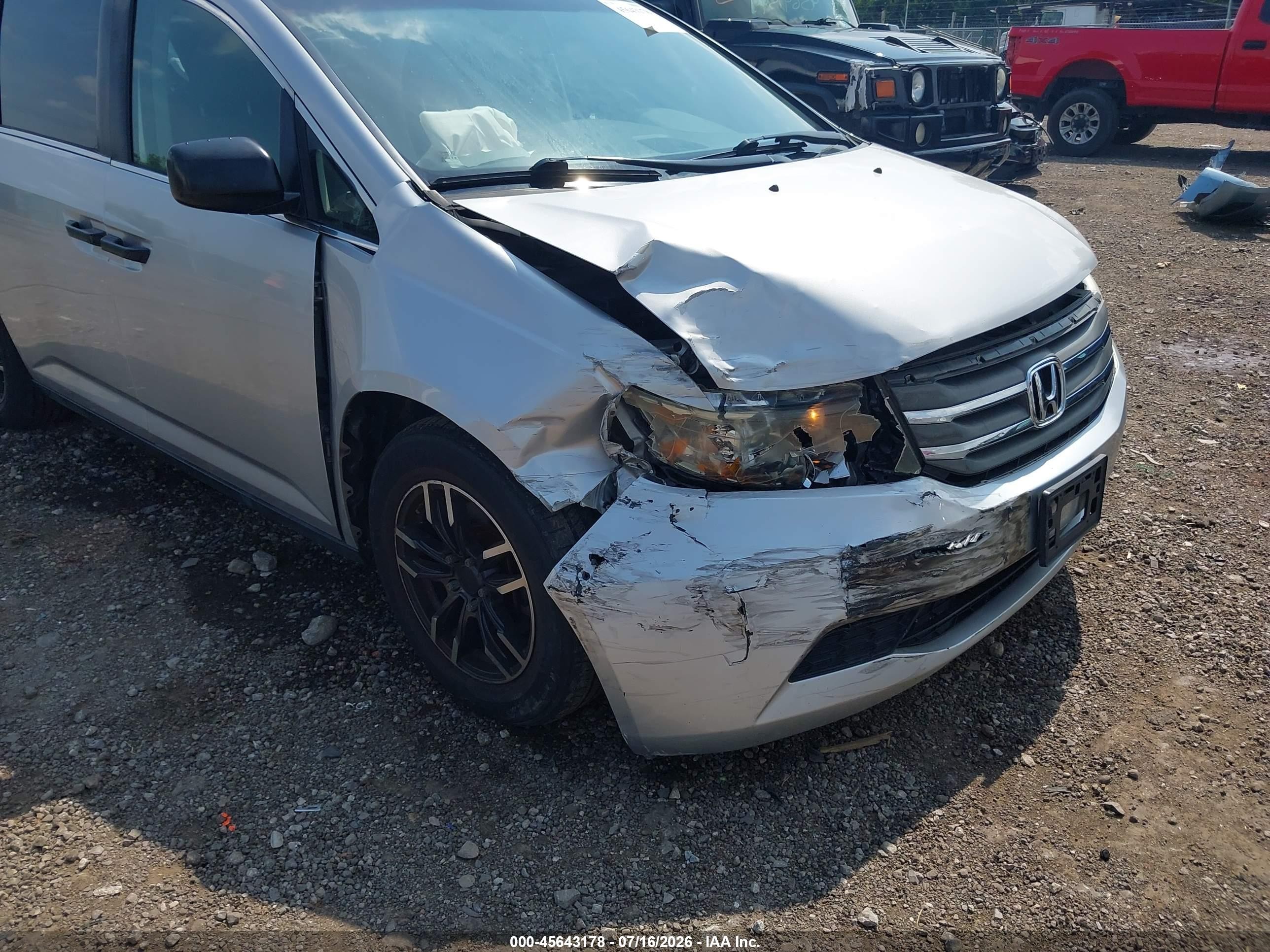 2012 Honda Odyssey Lx Серебряный vin: 5FNRL5H25CB092956
