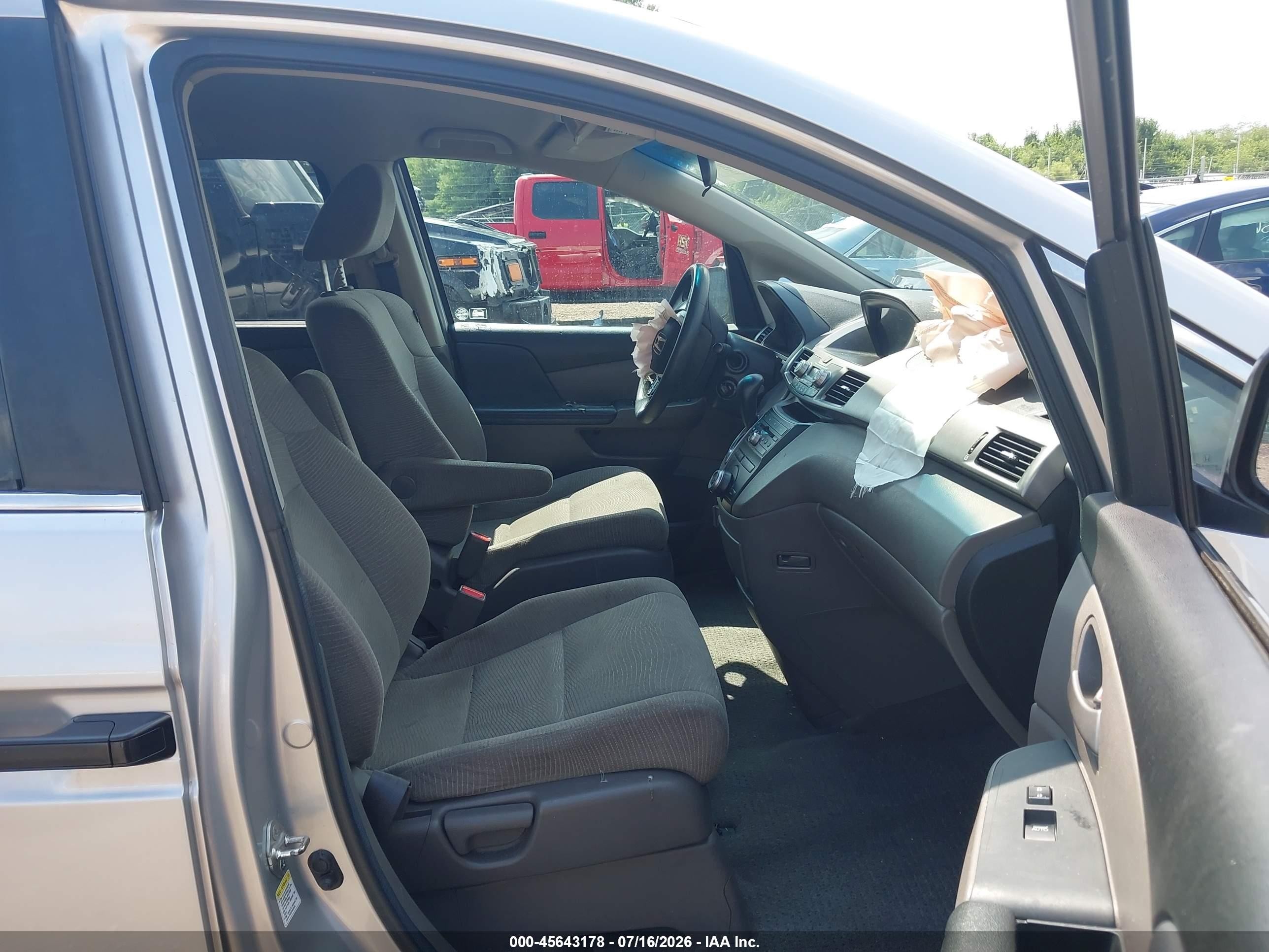 2012 Honda Odyssey Lx Серебряный vin: 5FNRL5H25CB092956