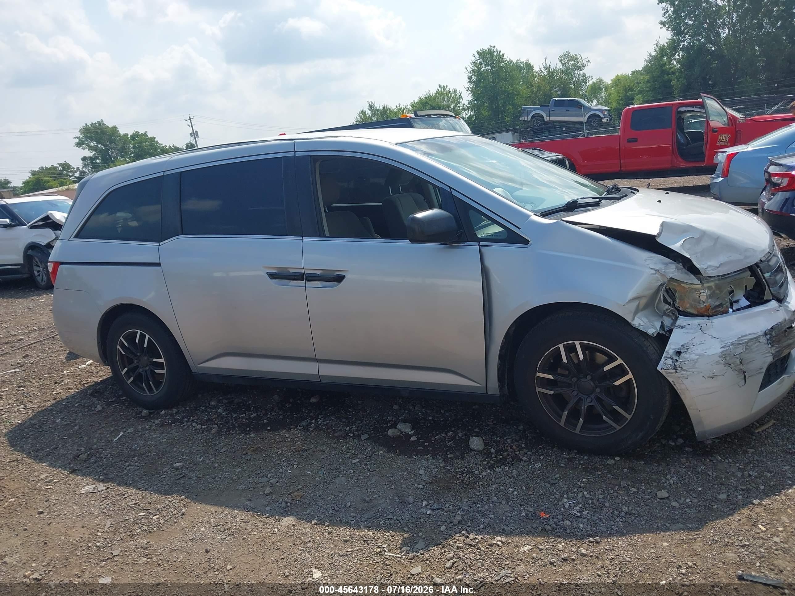 2012 Honda Odyssey Lx Серебряный vin: 5FNRL5H25CB092956