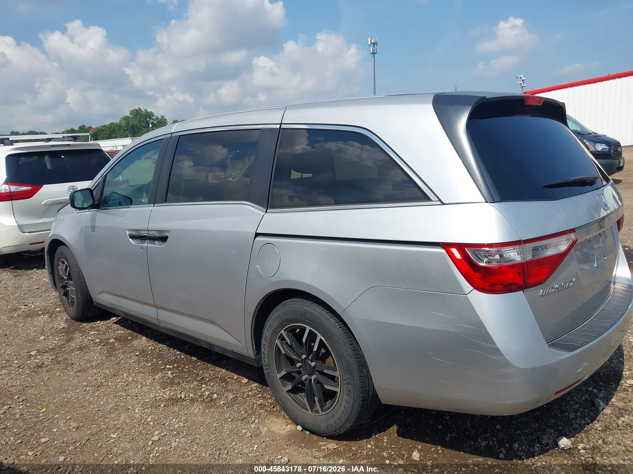 2012 Honda Odyssey Lx Серебряный vin: 5FNRL5H25CB092956