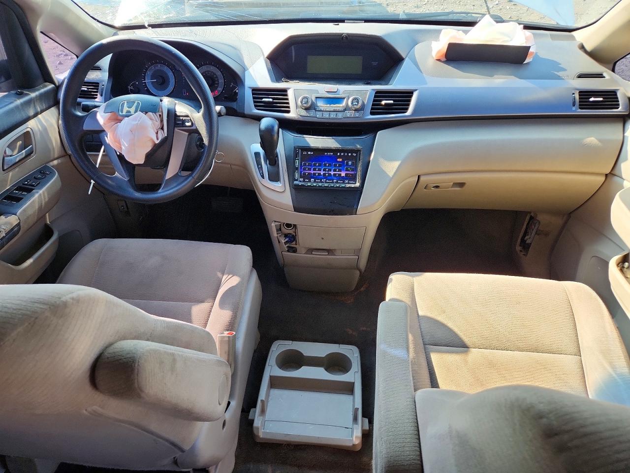 2012 Honda Odyssey Lx White vin: 5FNRL5H25CB096358